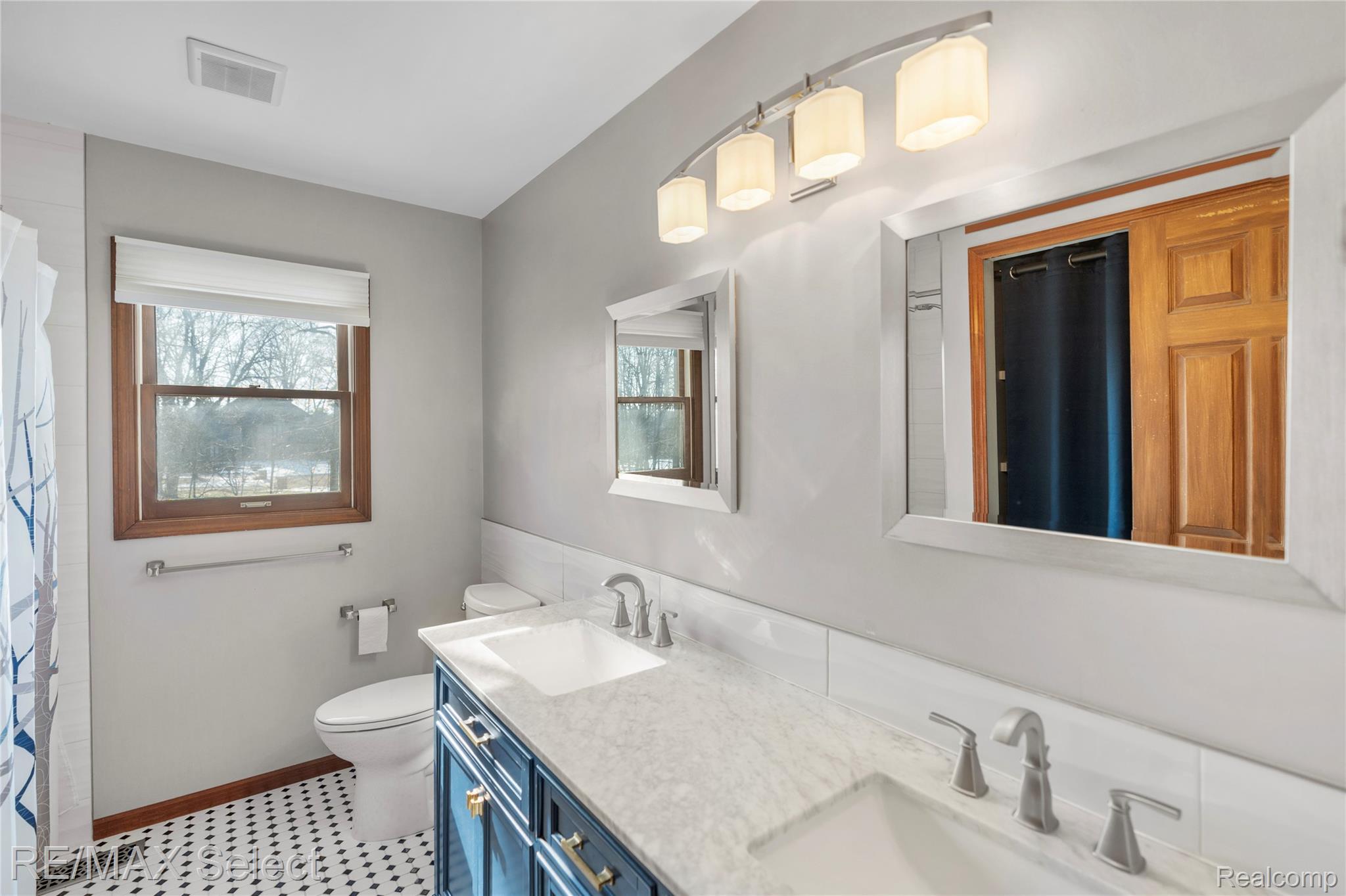 1320 Kings Carriage Road