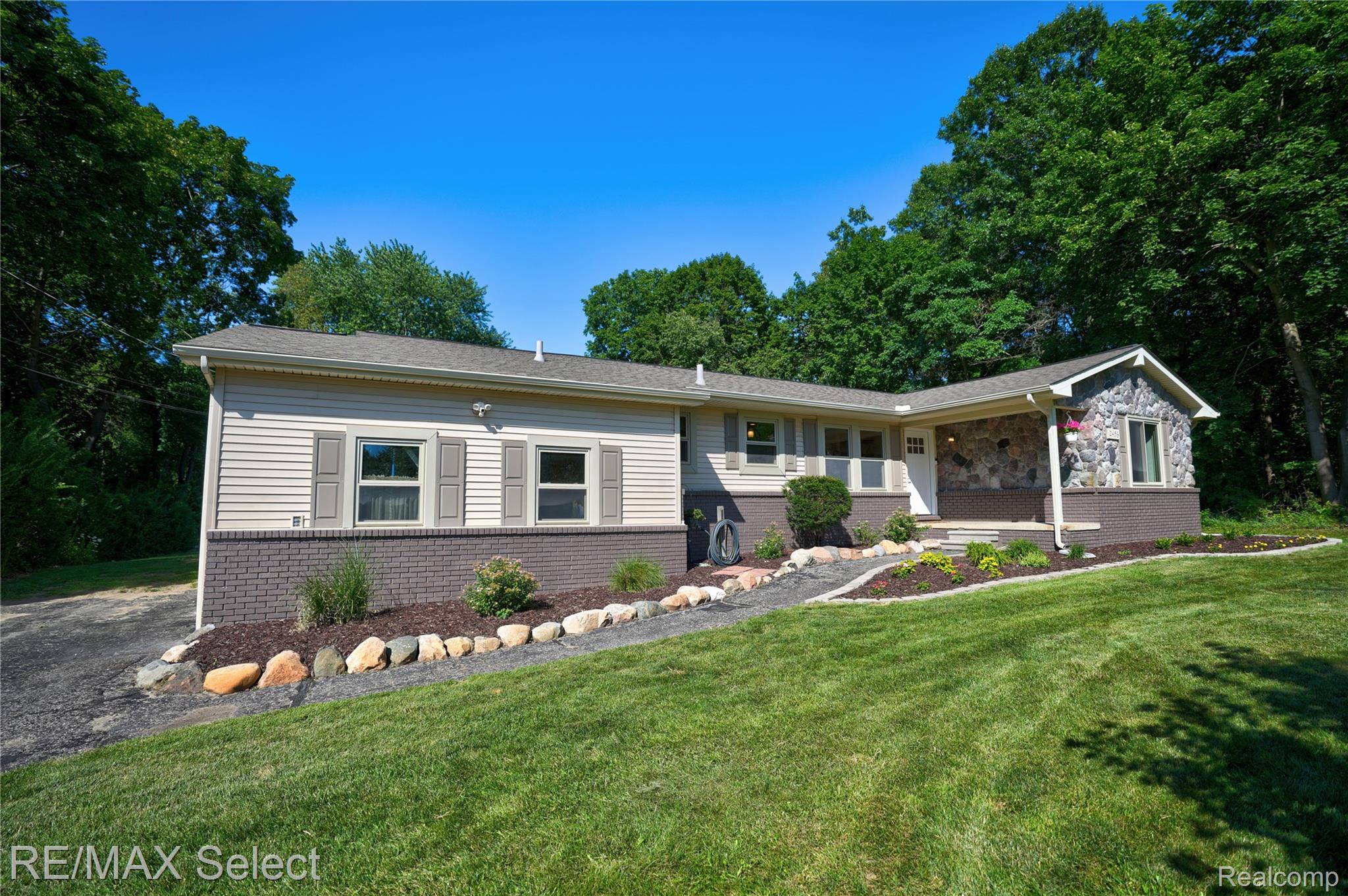 2456 N Tipsico Lake Road