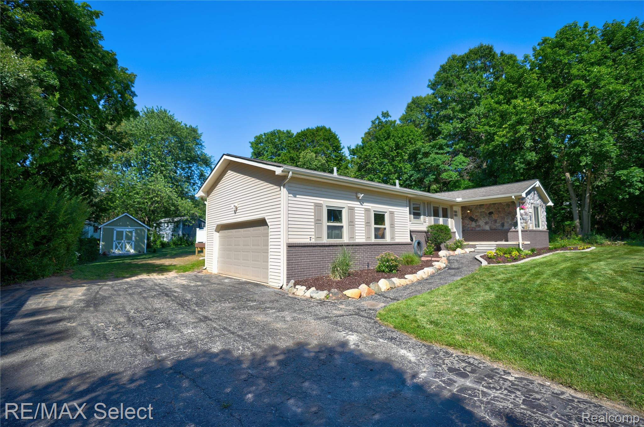 2456 N Tipsico Lake Road