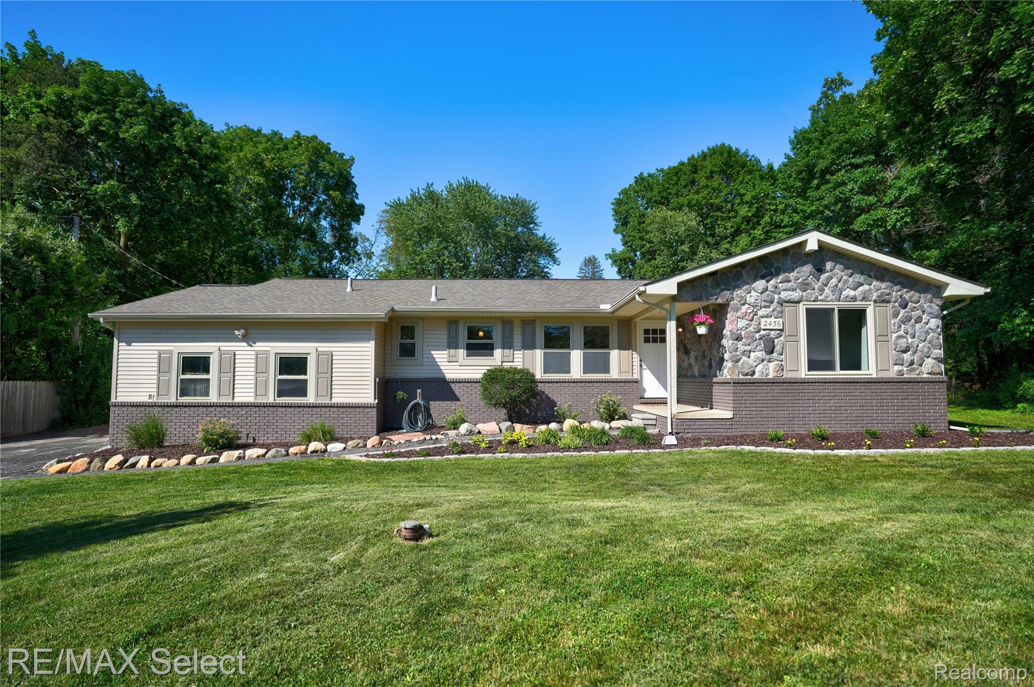 2456 N Tipsico Lake Road