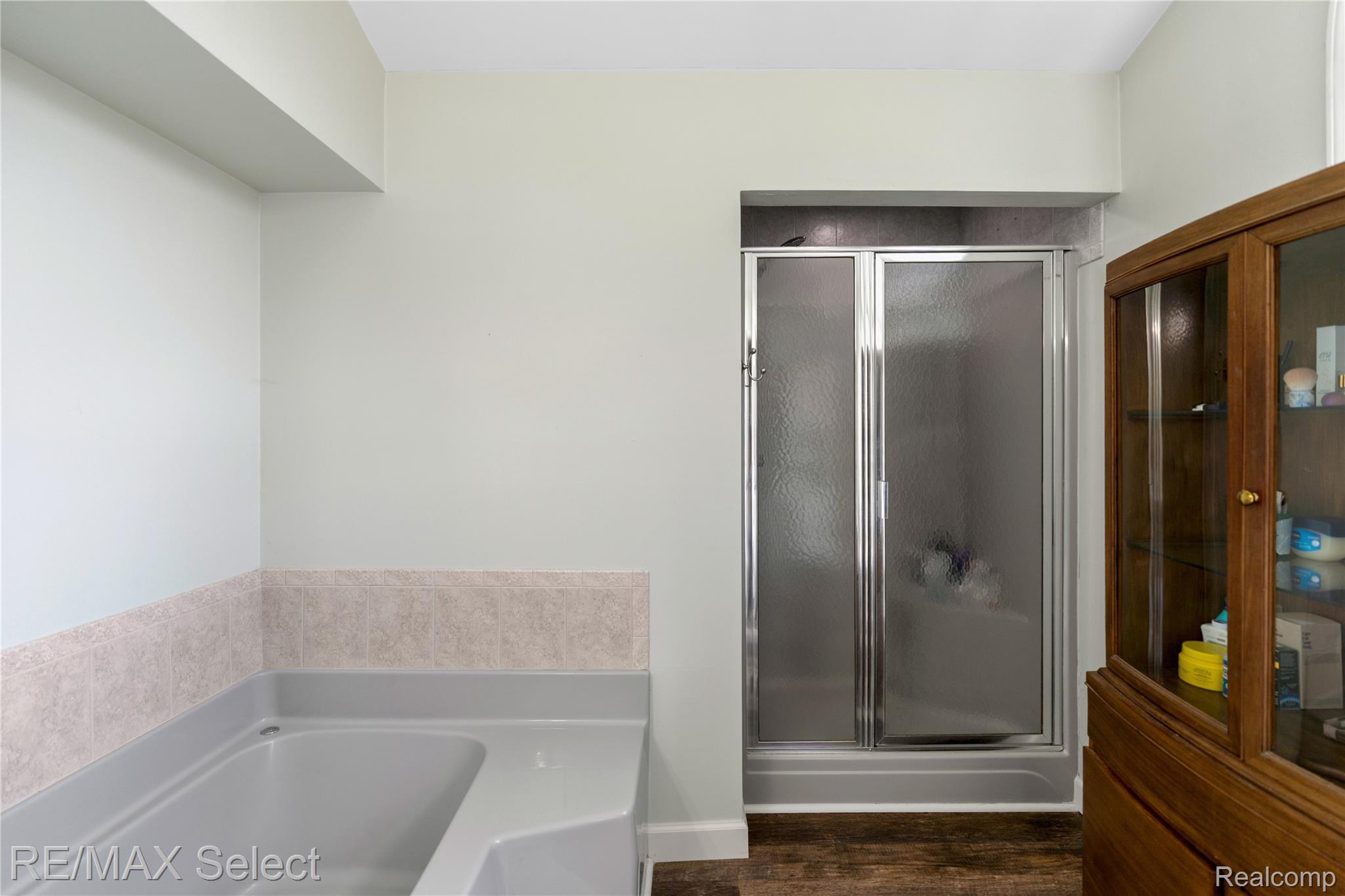 8052 Rose Lane