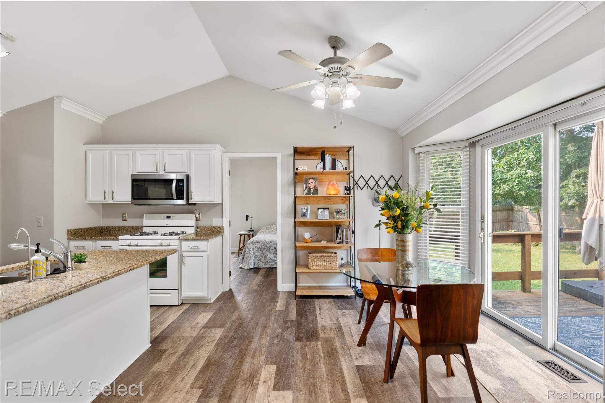 8052 Rose Lane