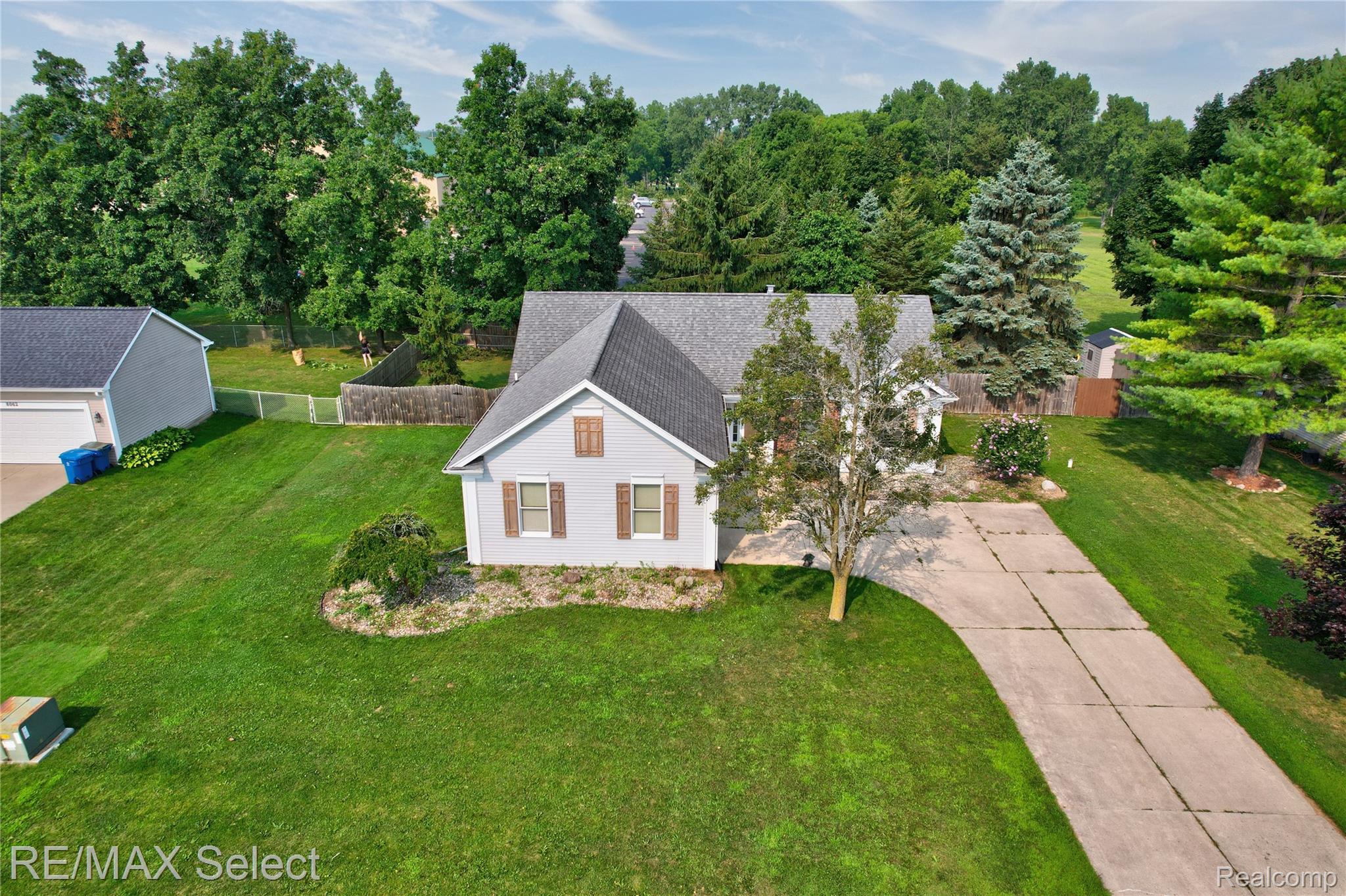 8052 Rose Lane