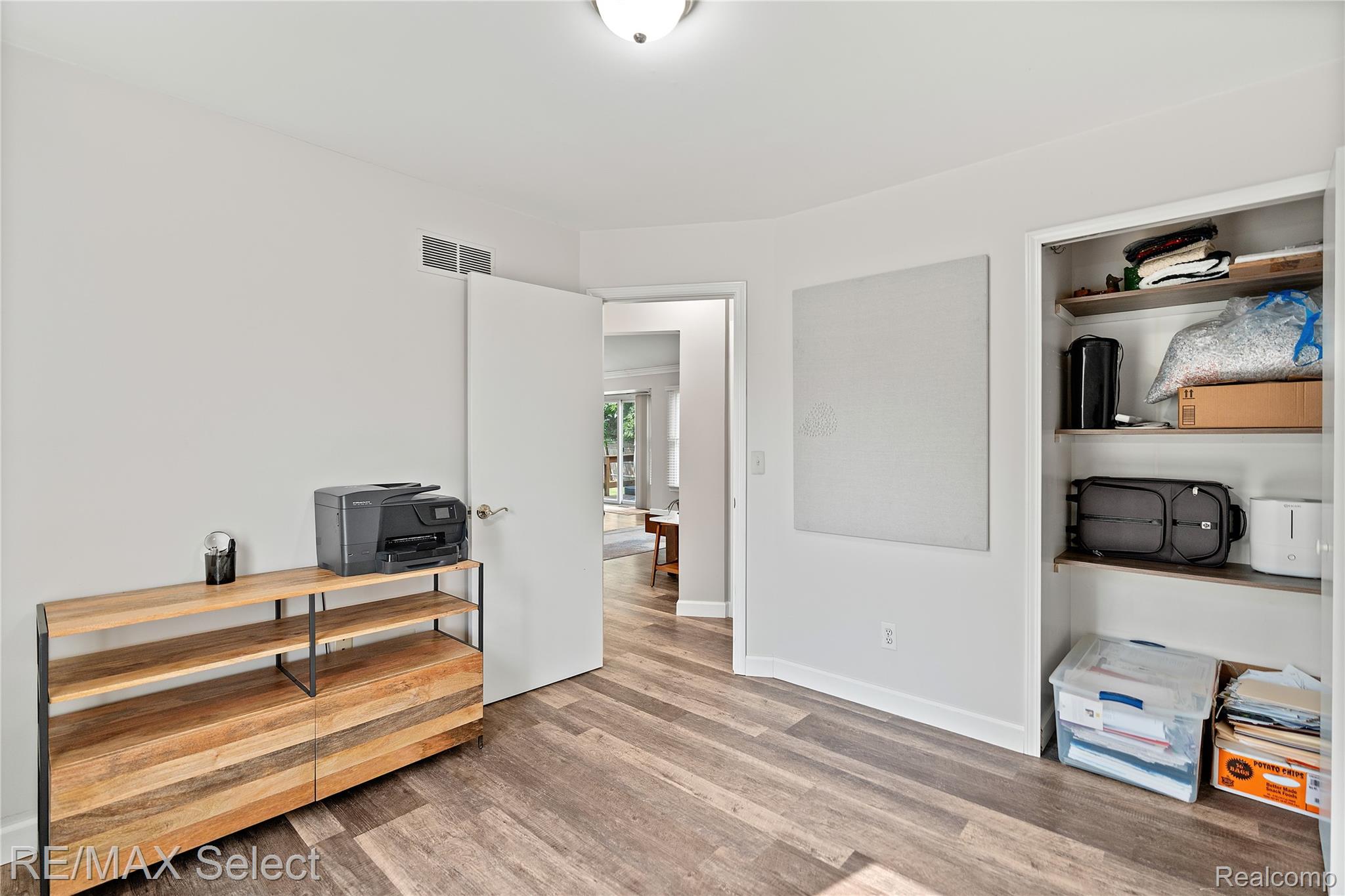 8052 Rose Lane