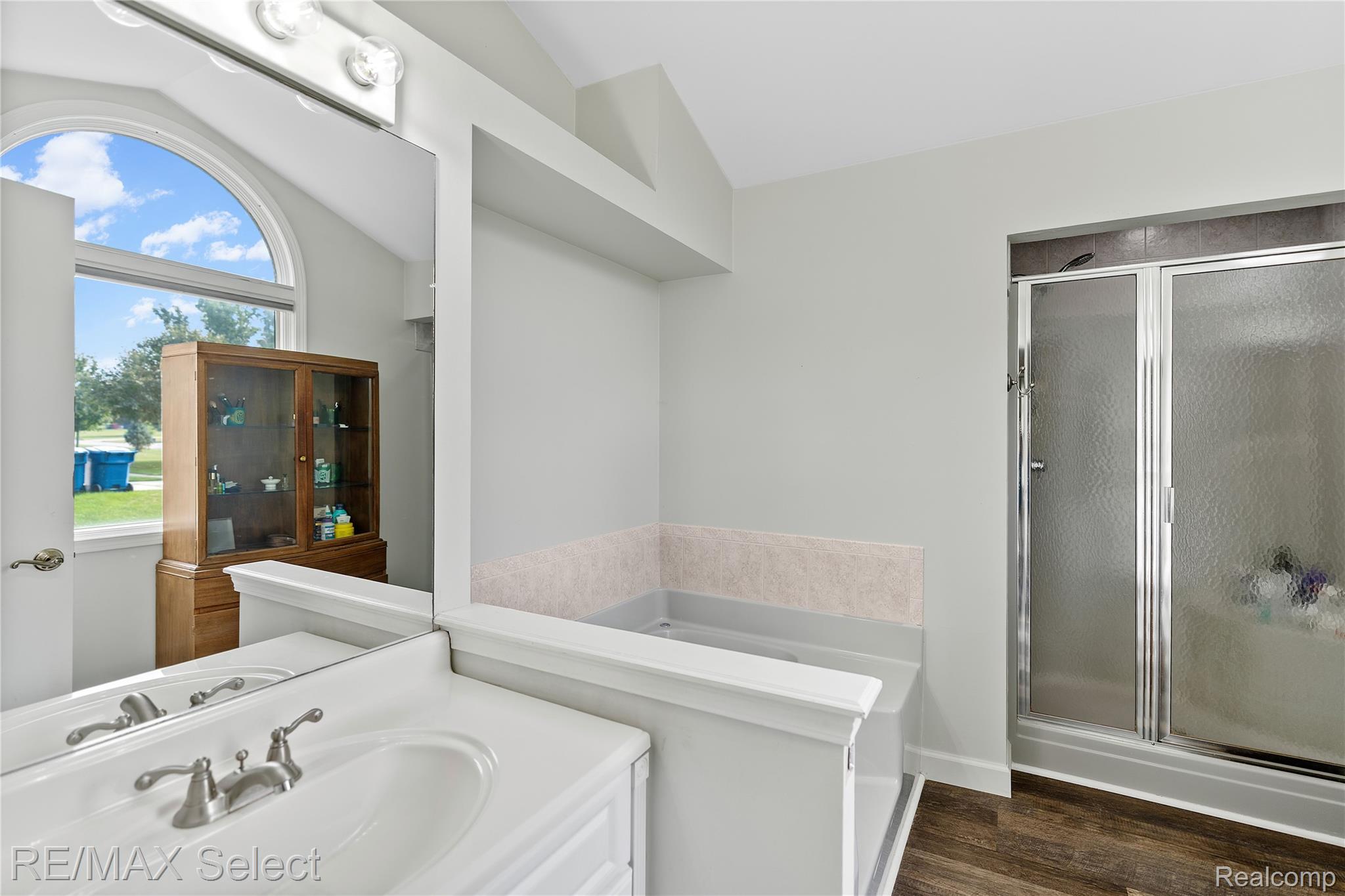 8052 Rose Lane