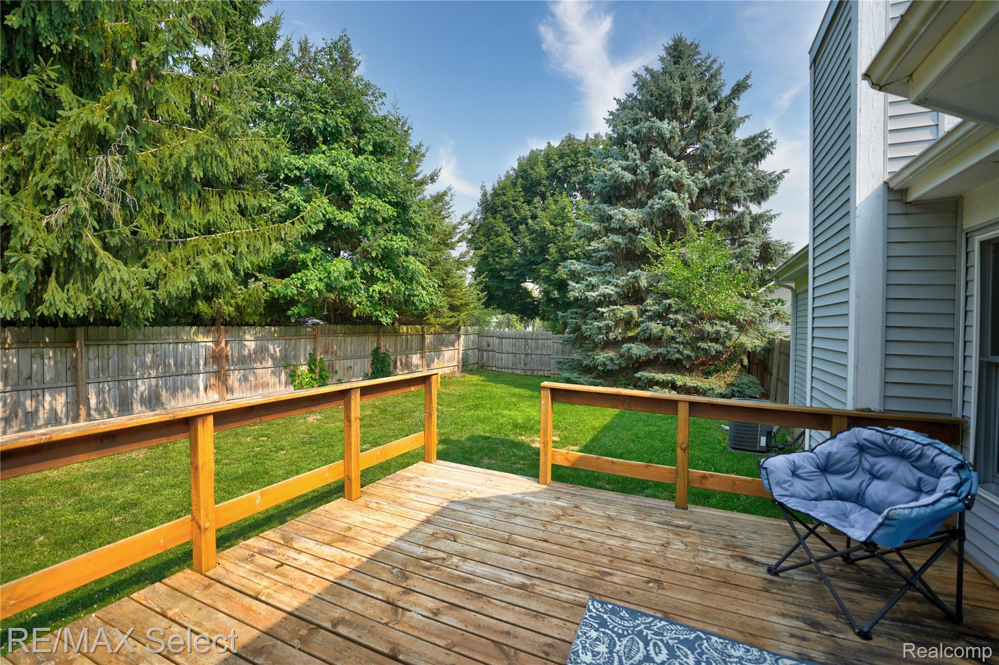 8052 Rose Lane