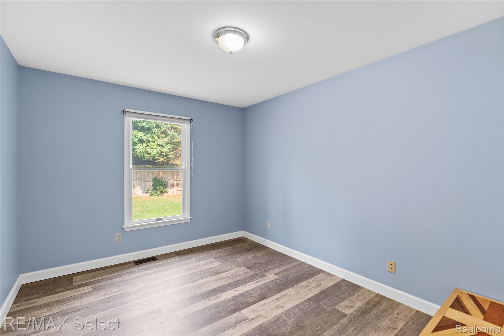 8052 Rose Lane