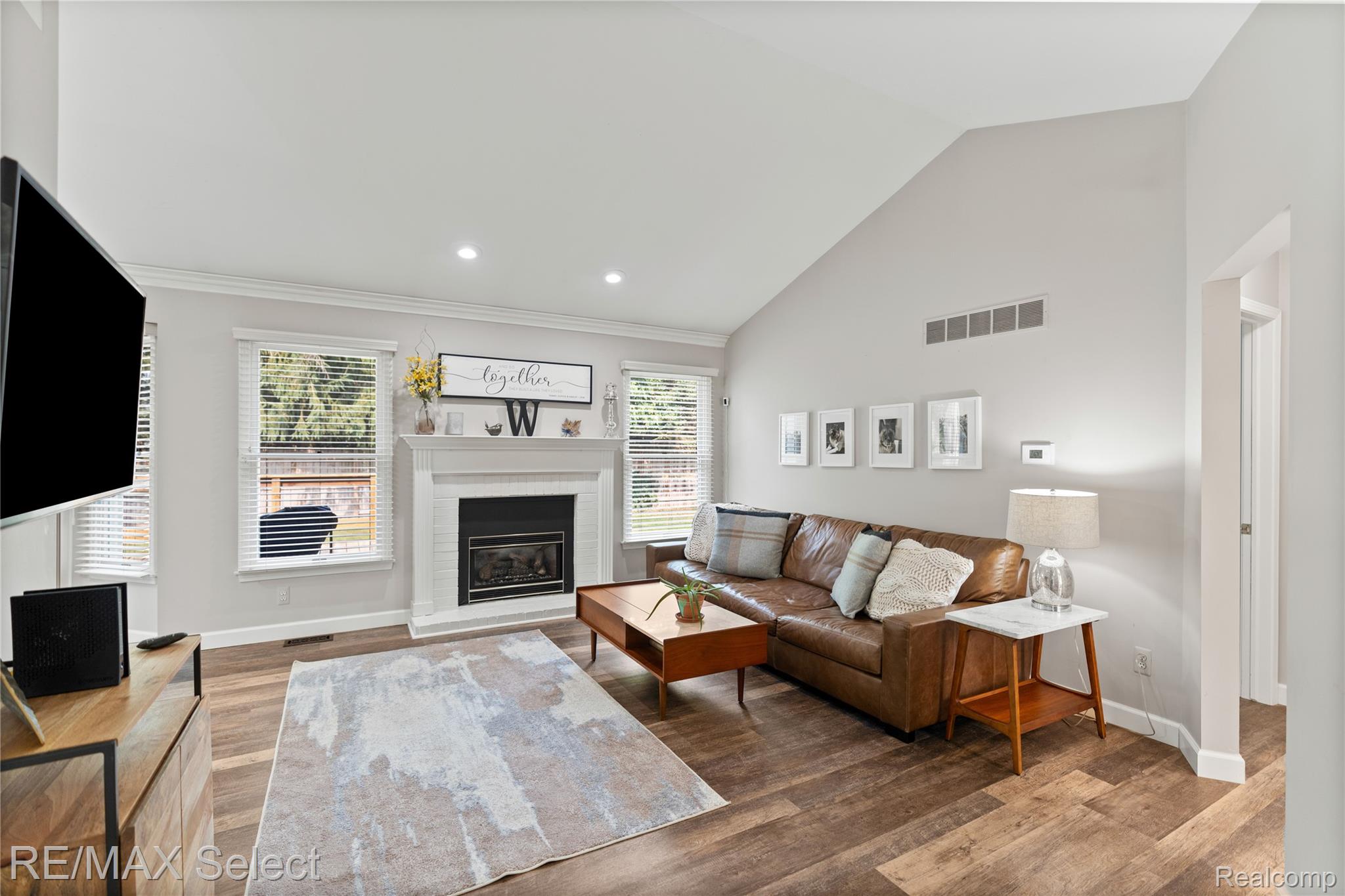 8052 Rose Lane