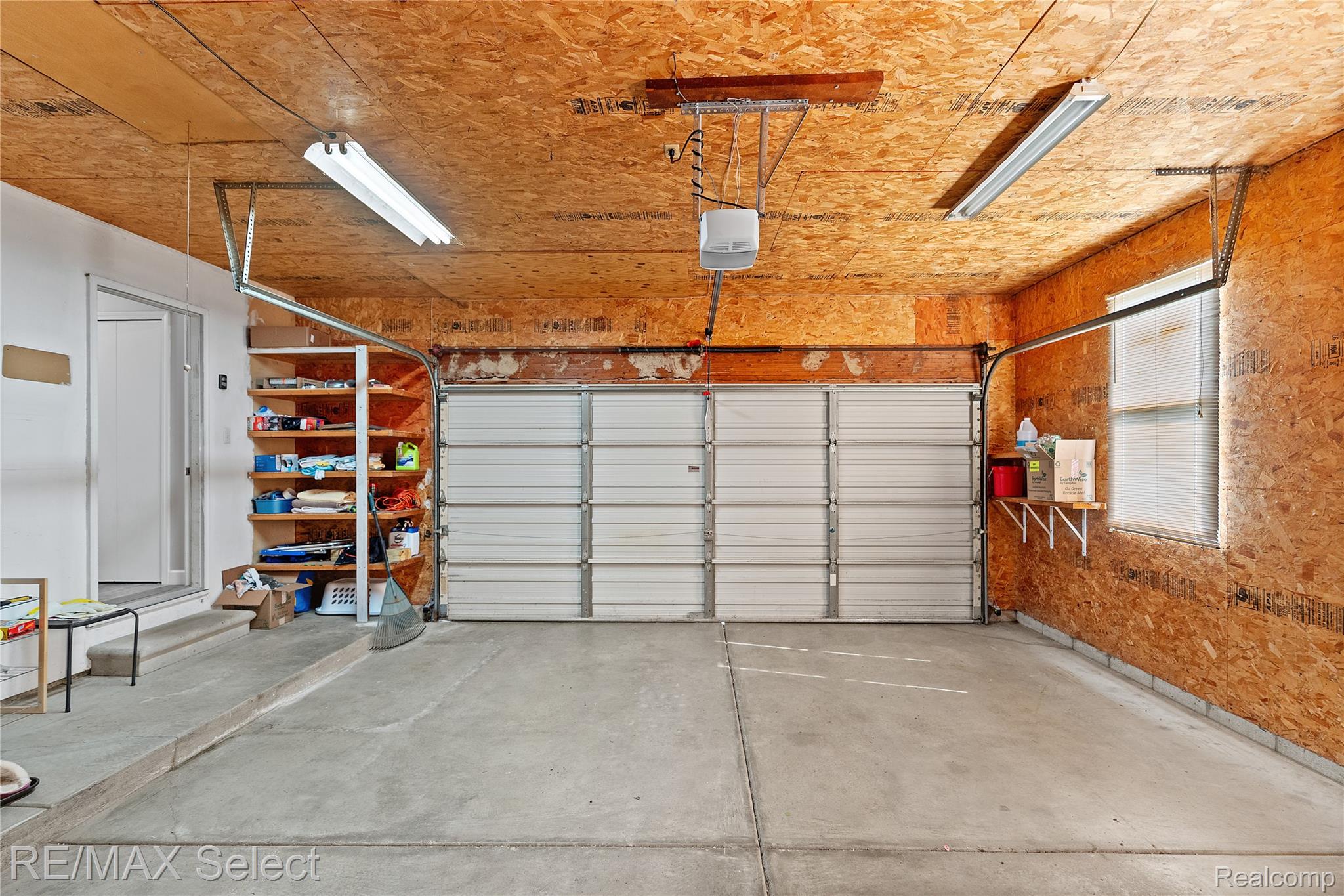 8052 Rose Lane