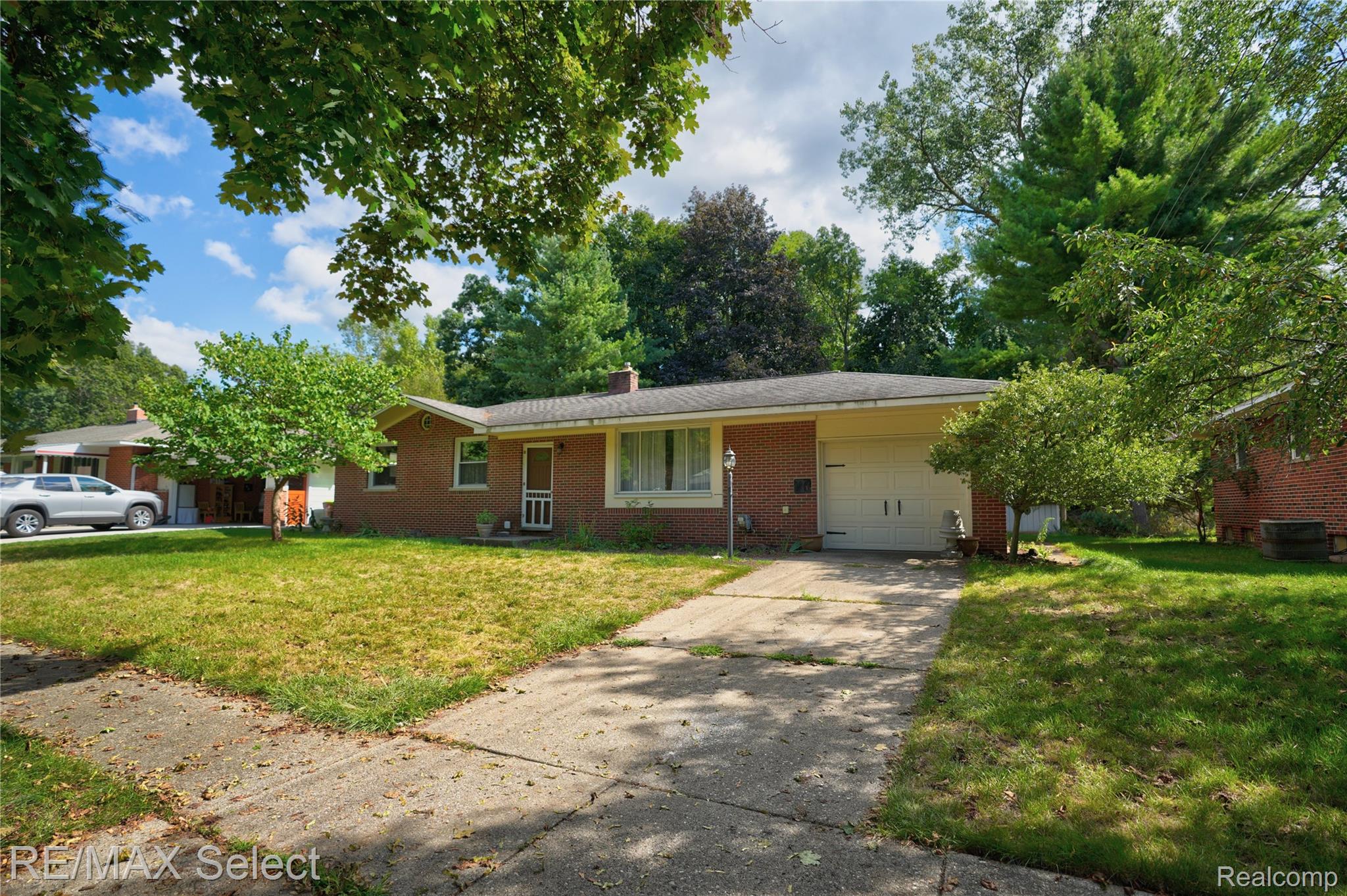 14521 Appletree Lane