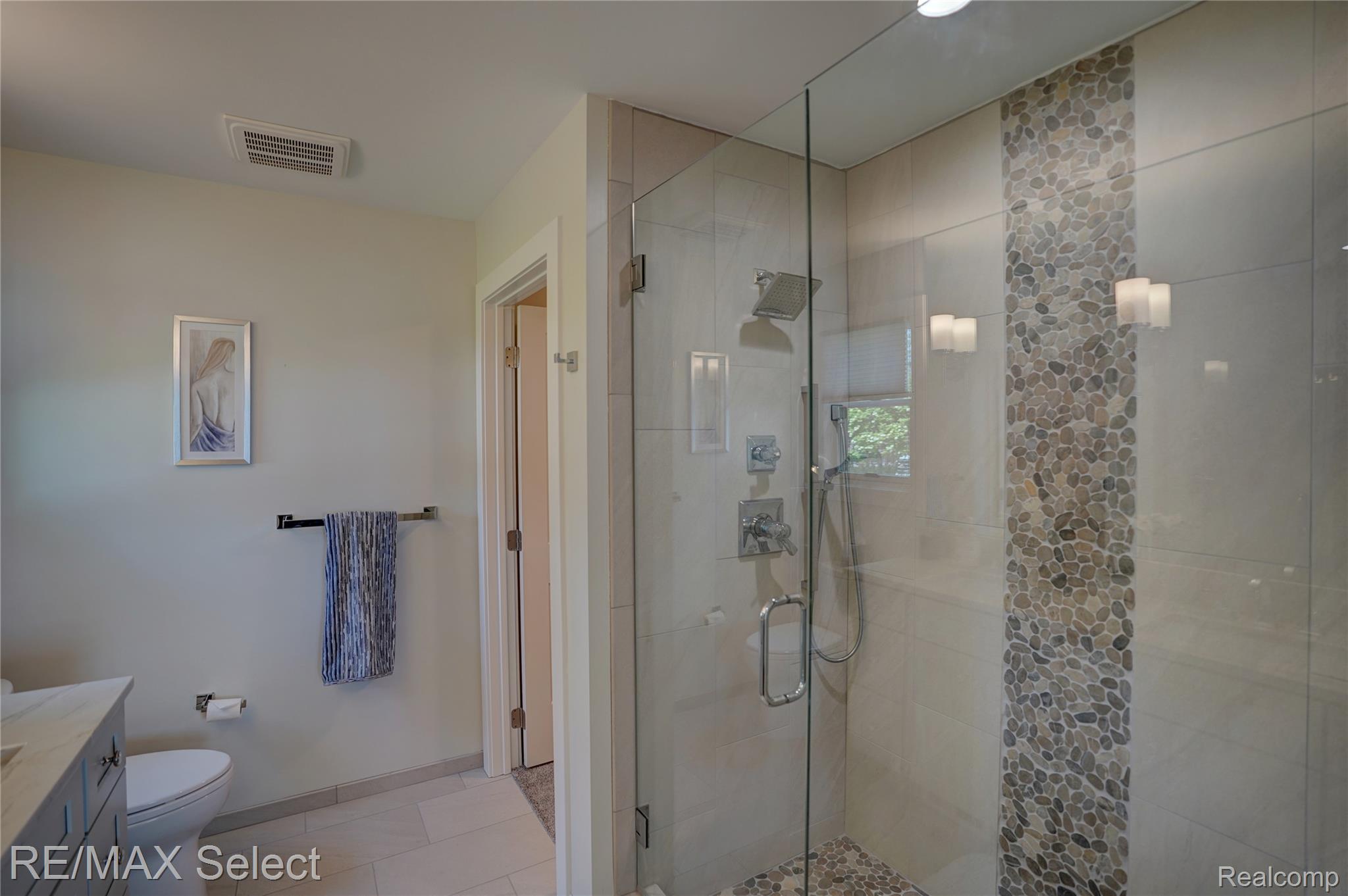 14240 MOFFETT Drive