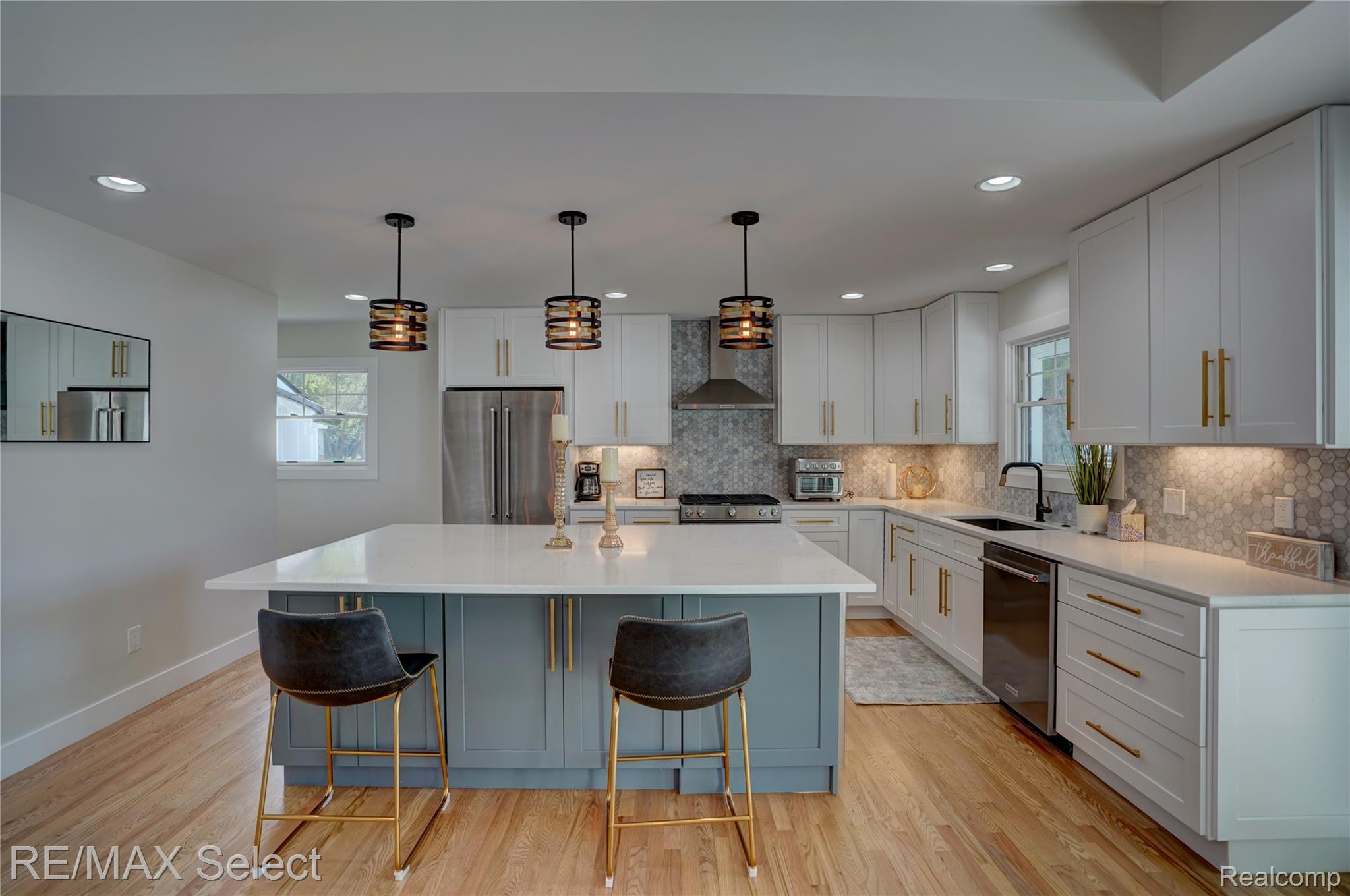 14240 MOFFETT Drive
