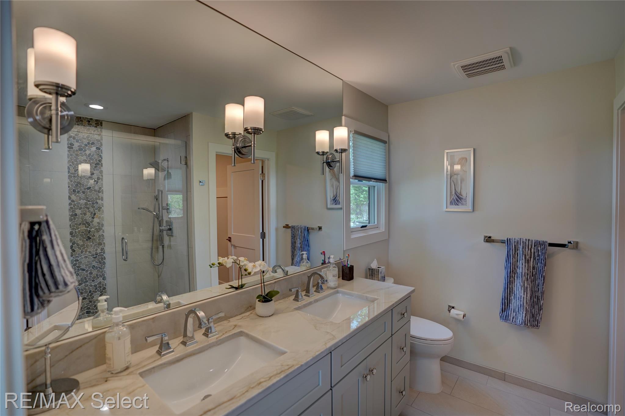14240 MOFFETT Drive
