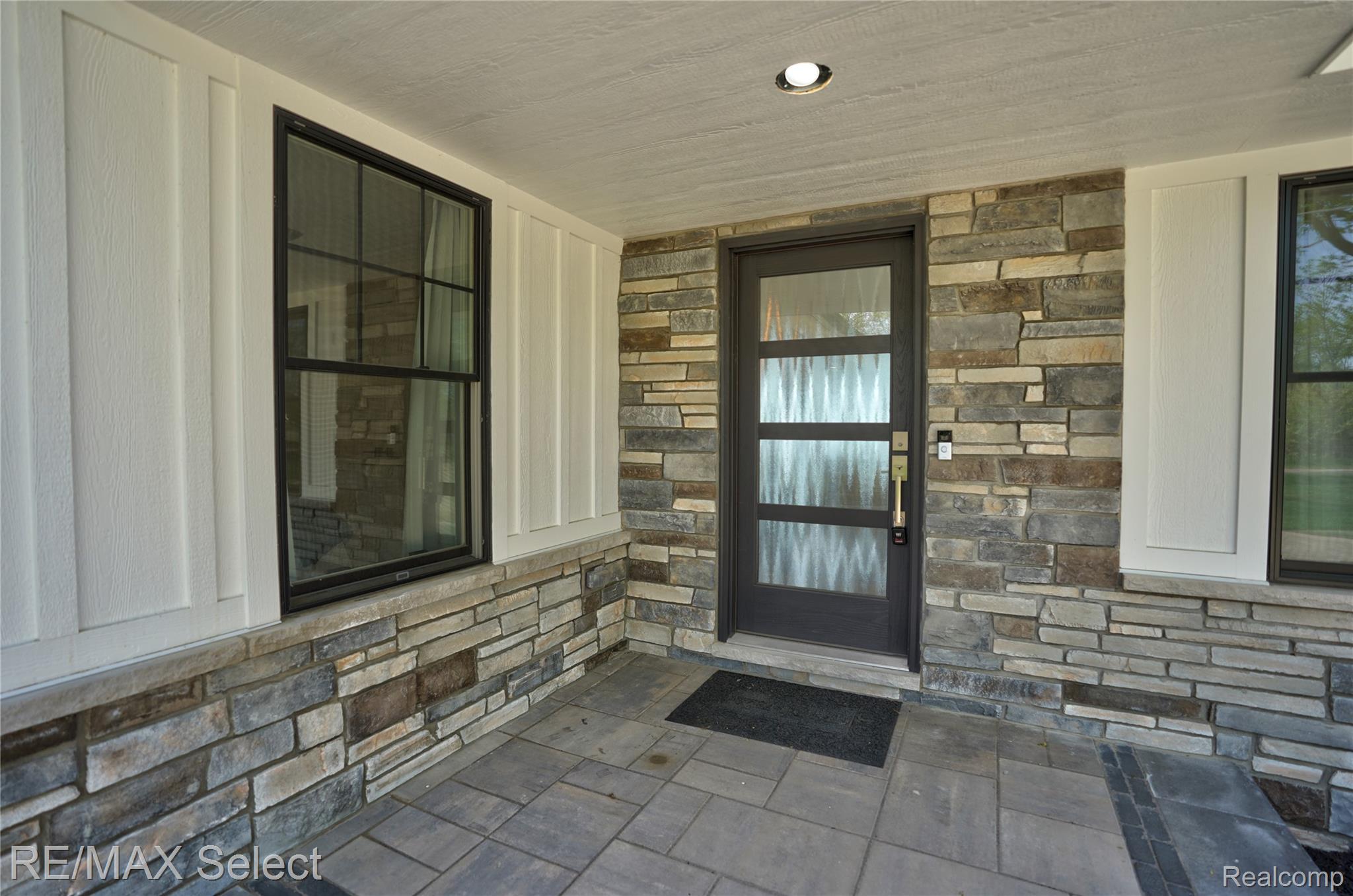 14240 MOFFETT Drive