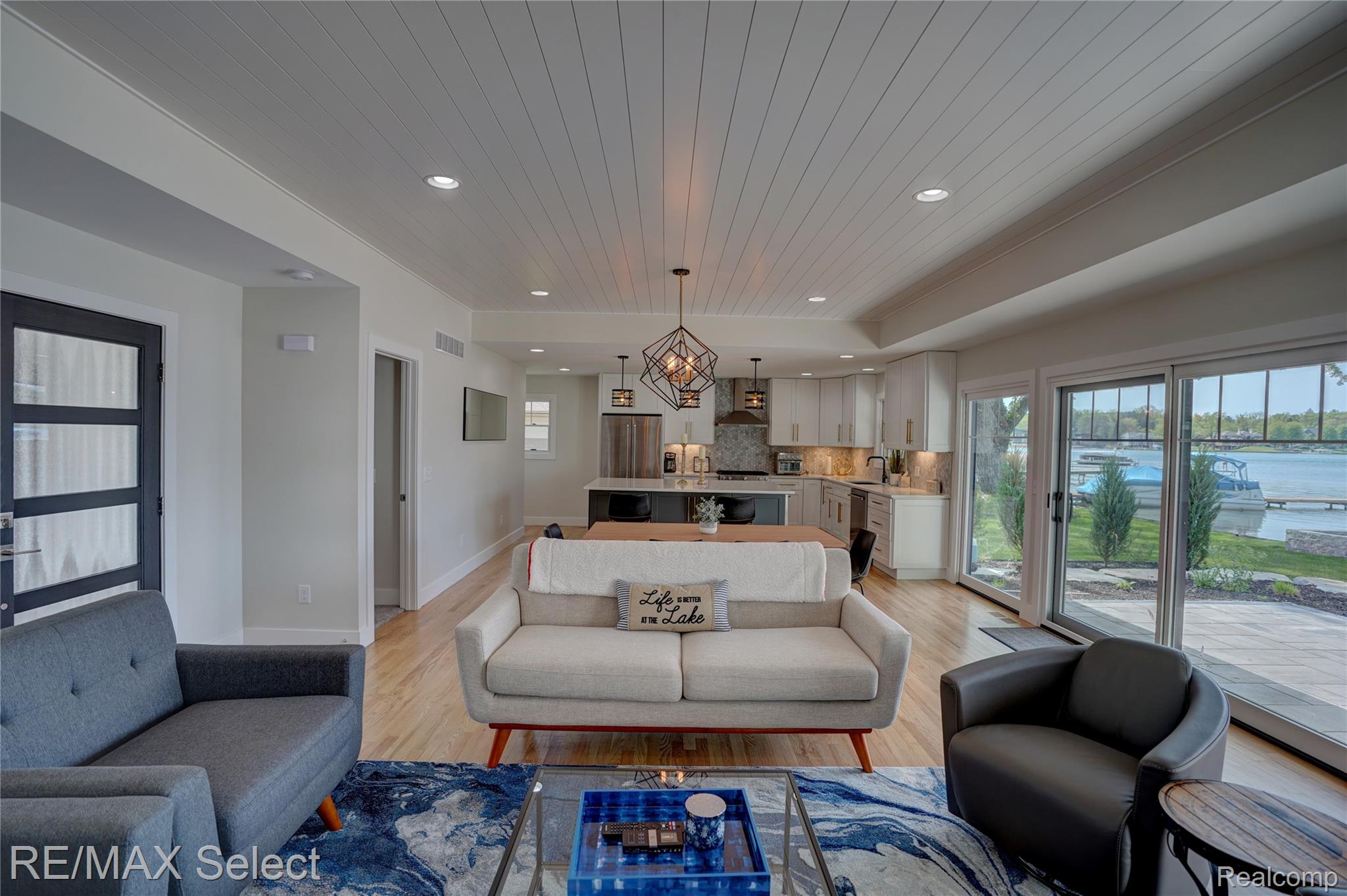 14240 MOFFETT Drive