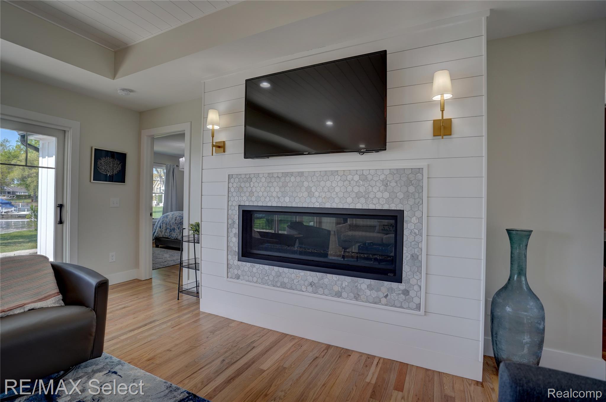 14240 MOFFETT Drive
