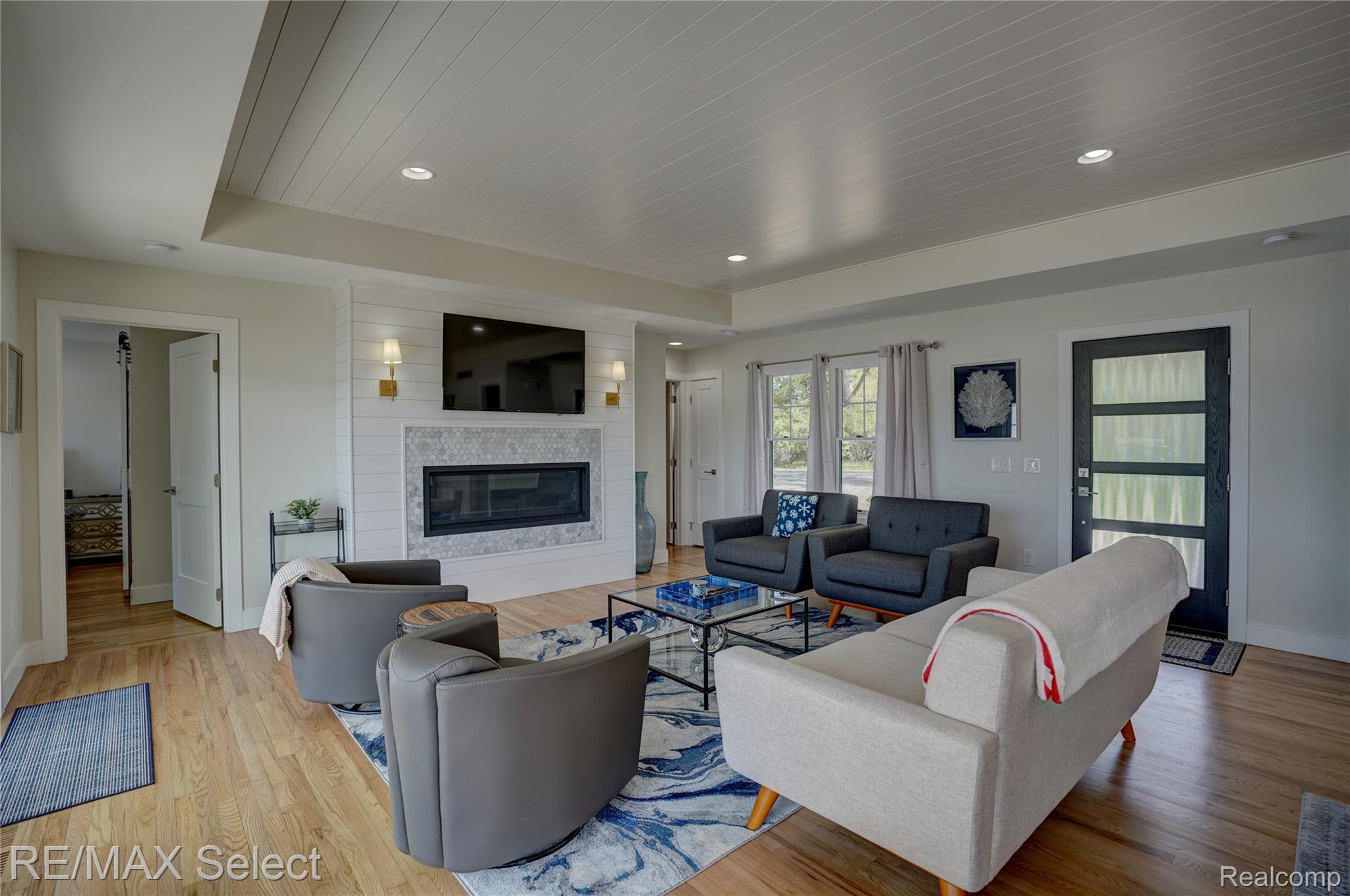 14240 MOFFETT Drive