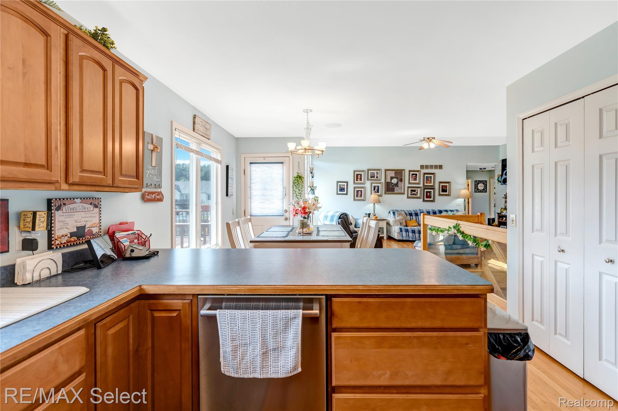 7191 Parkridge Parkway