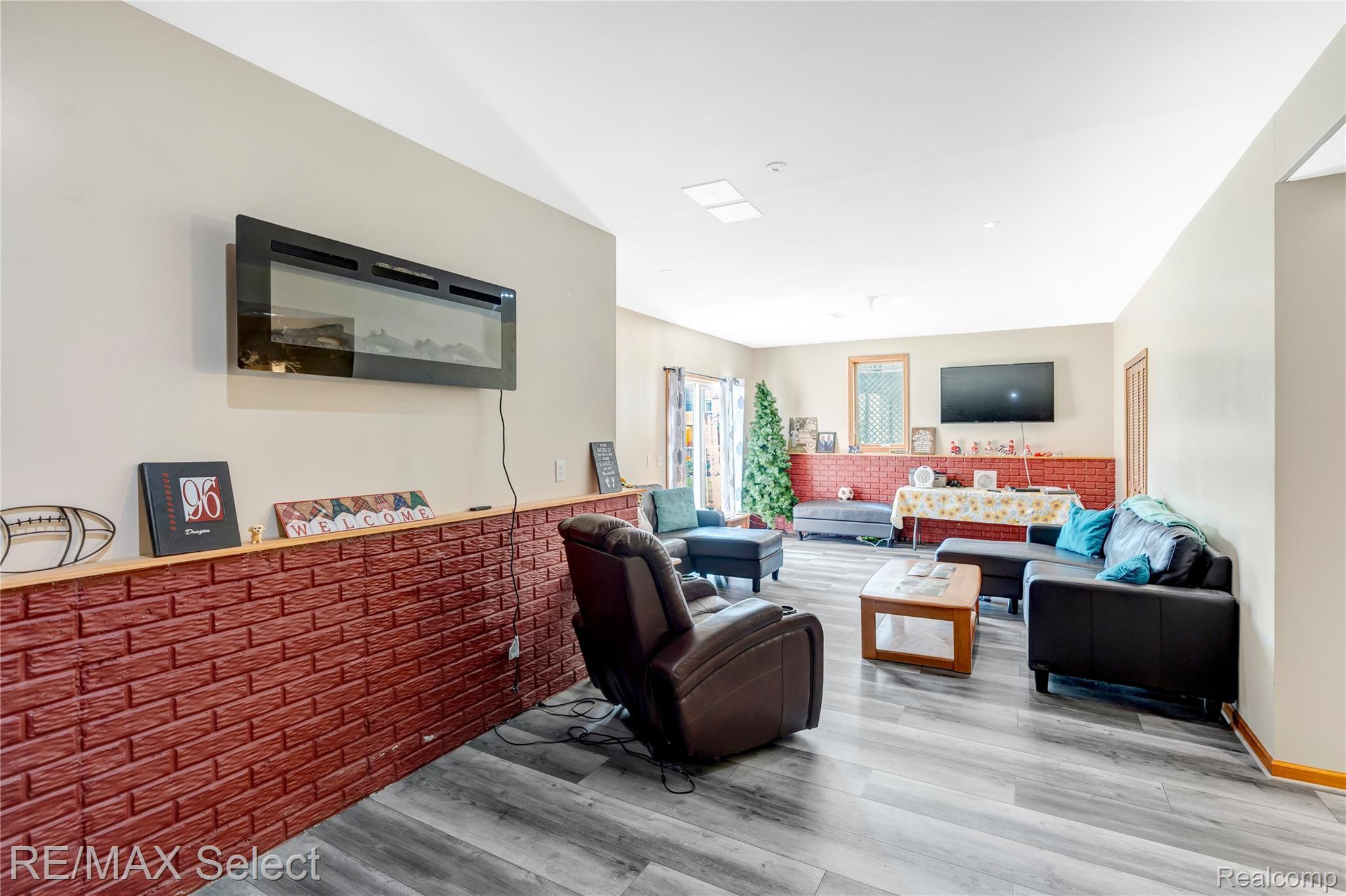 7191 Parkridge Parkway