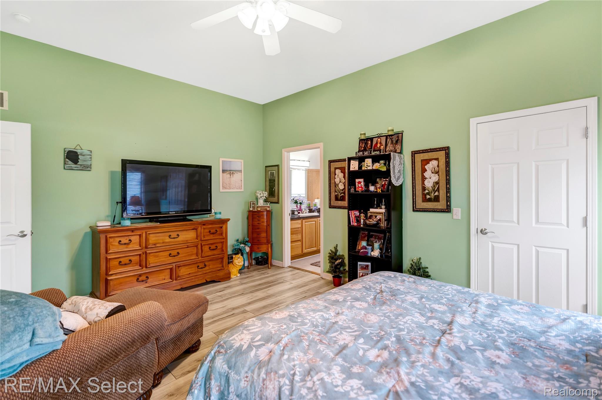 7191 Parkridge Parkway