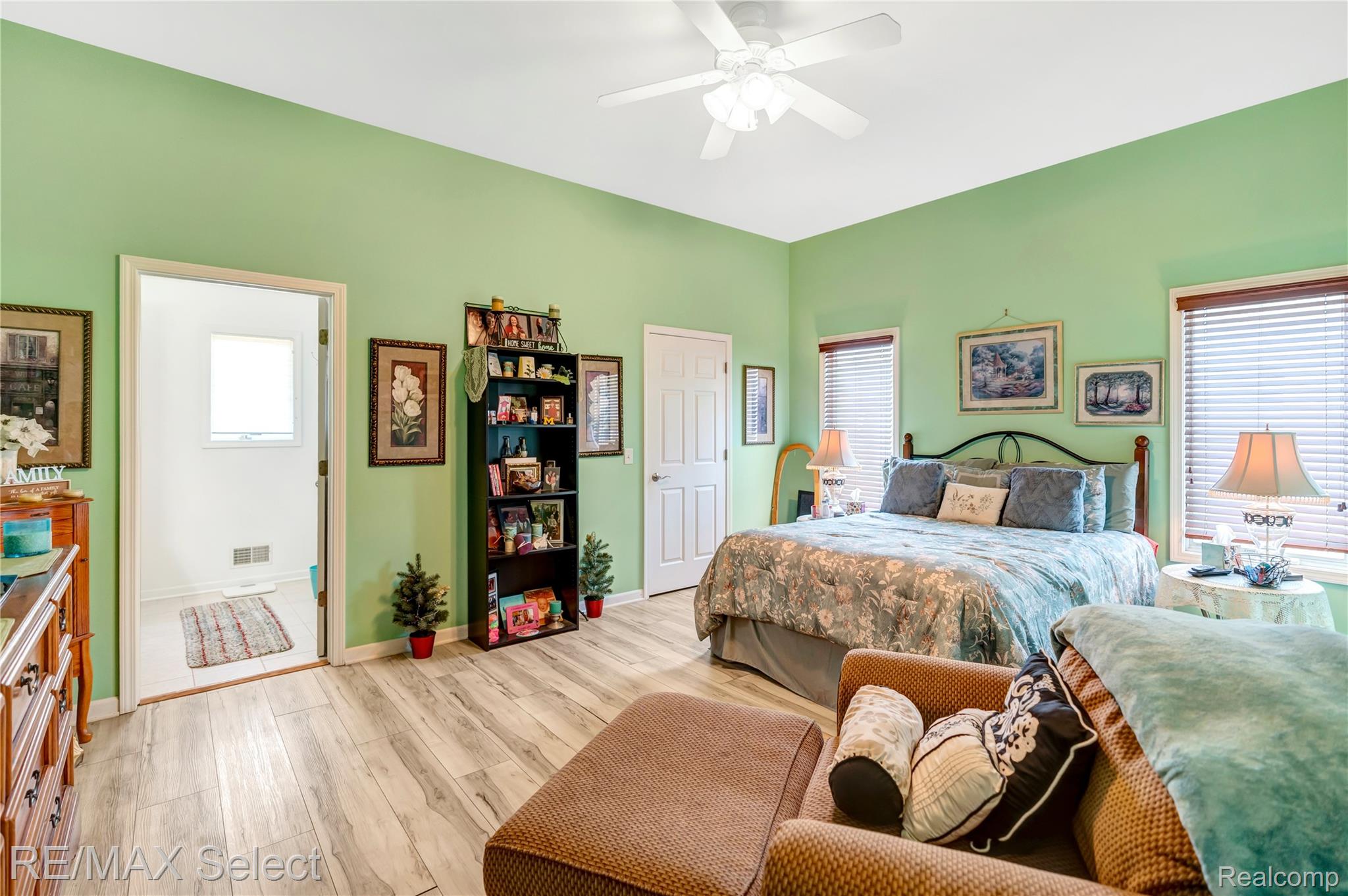 7191 Parkridge Parkway