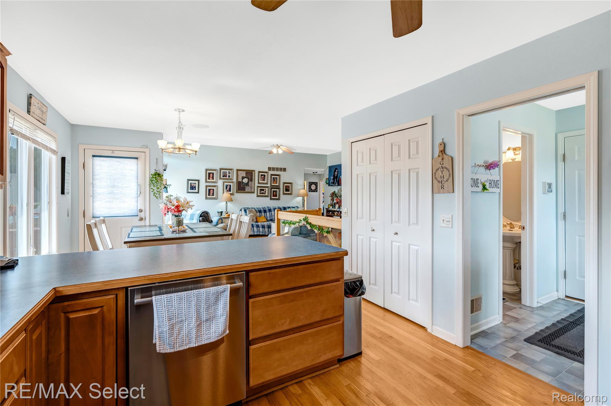 7191 Parkridge Parkway