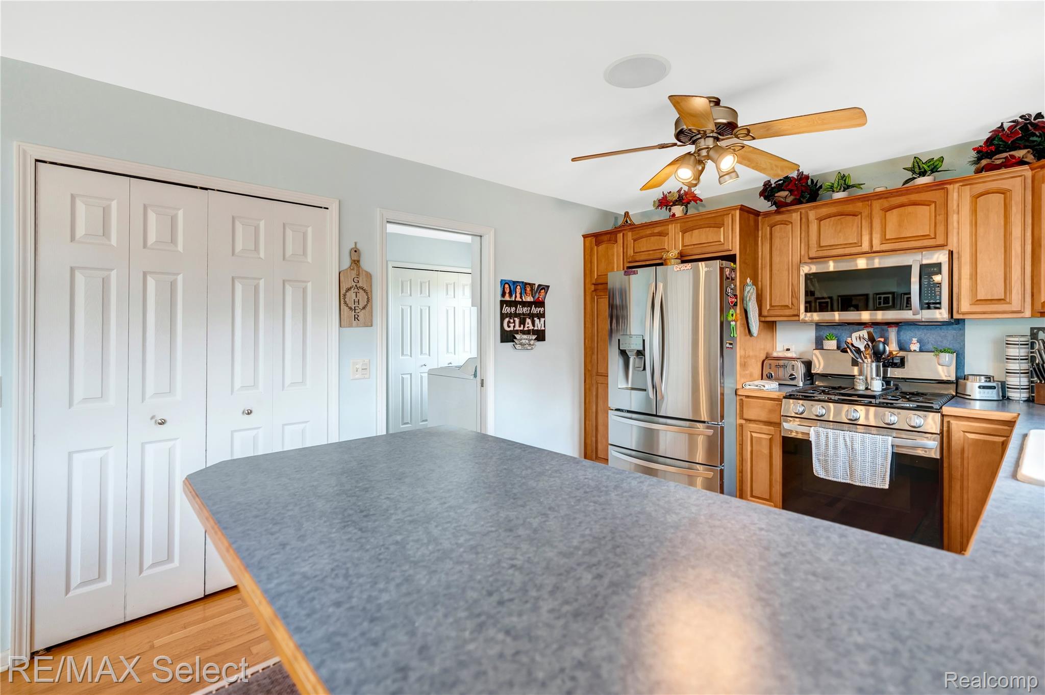 7191 Parkridge Parkway