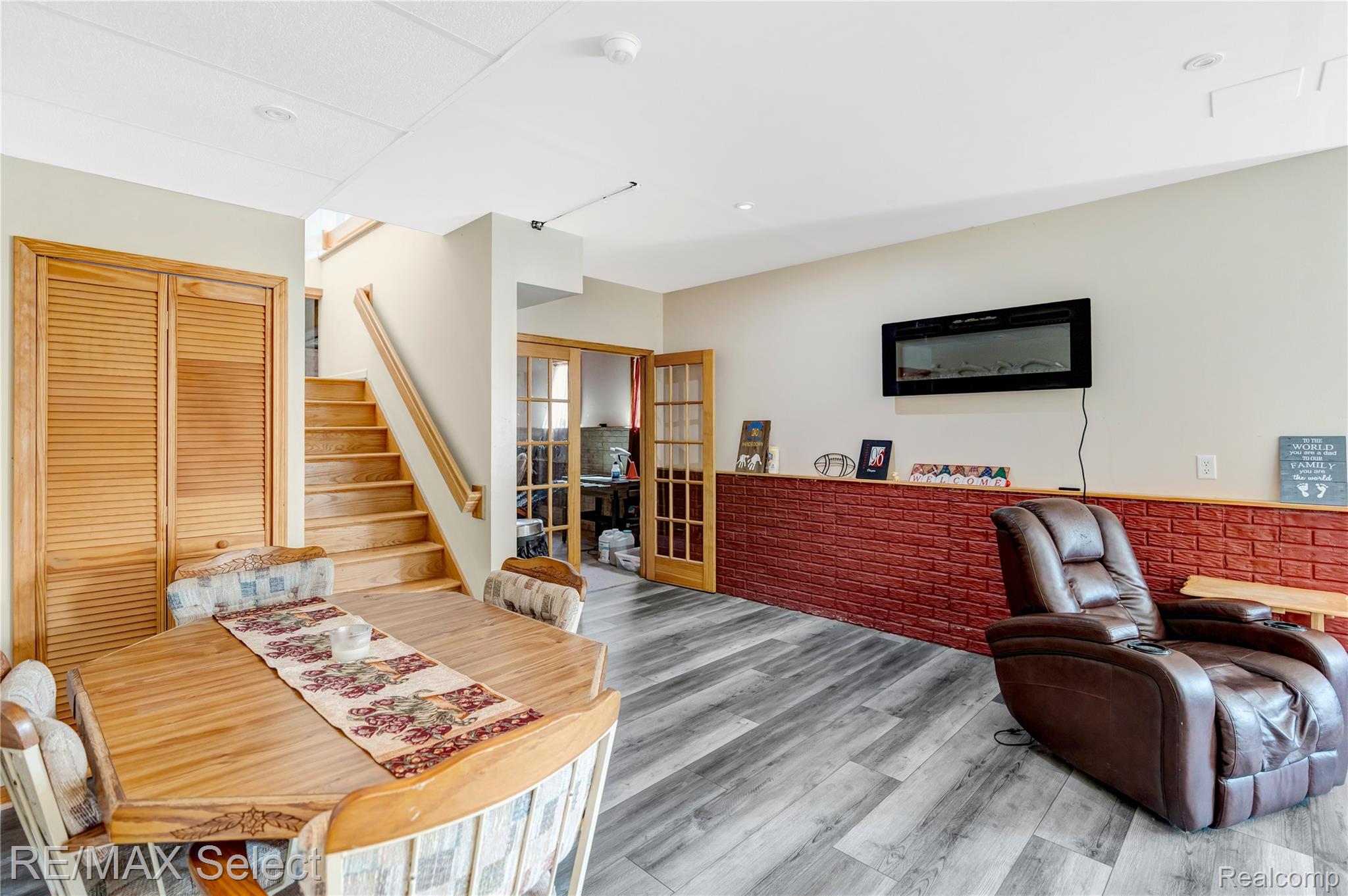 7191 Parkridge Parkway