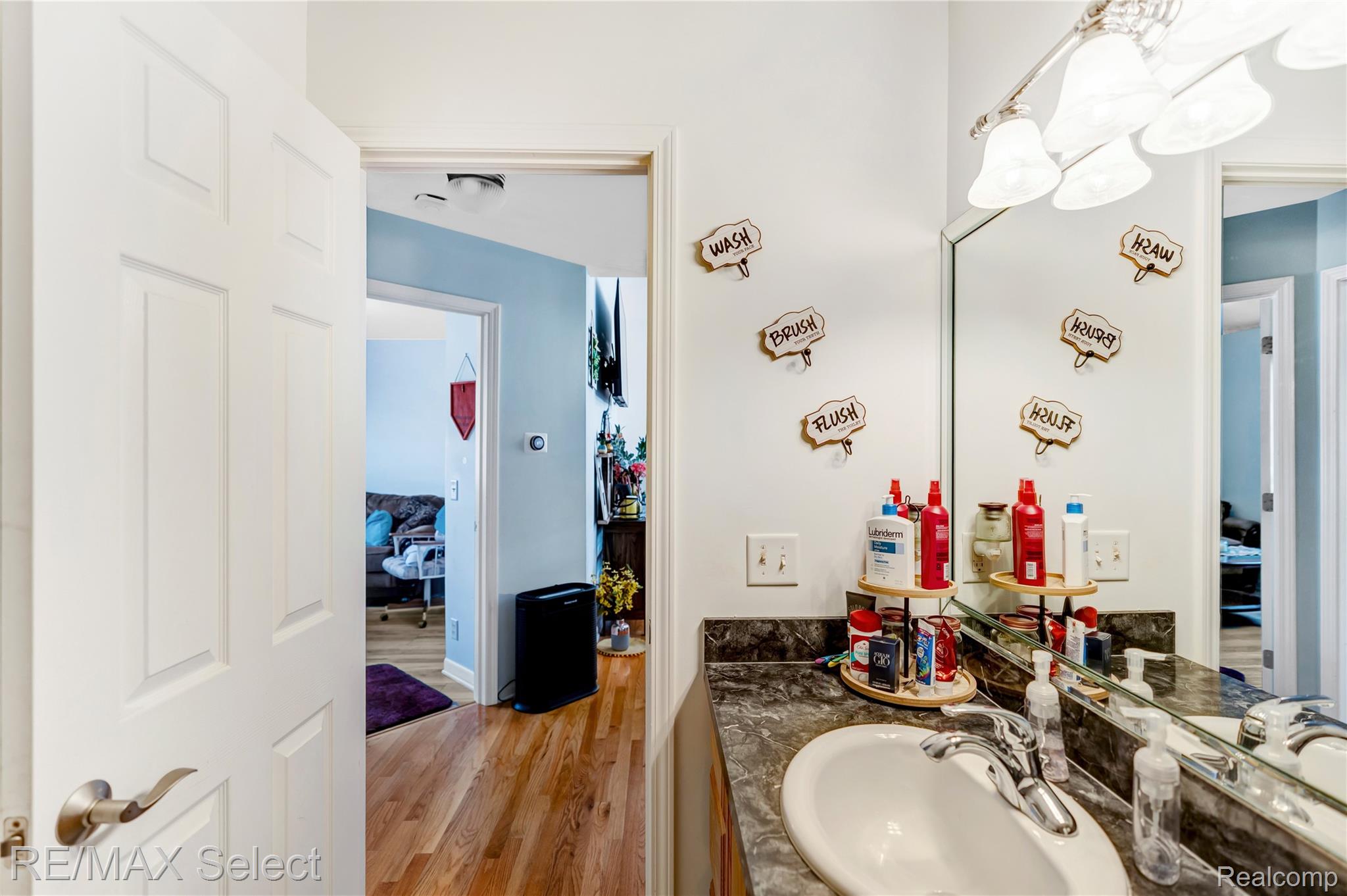 7191 Parkridge Parkway