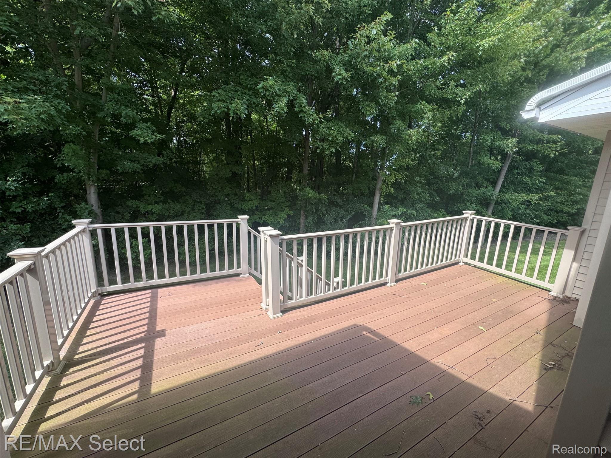 1211 Creek View Court