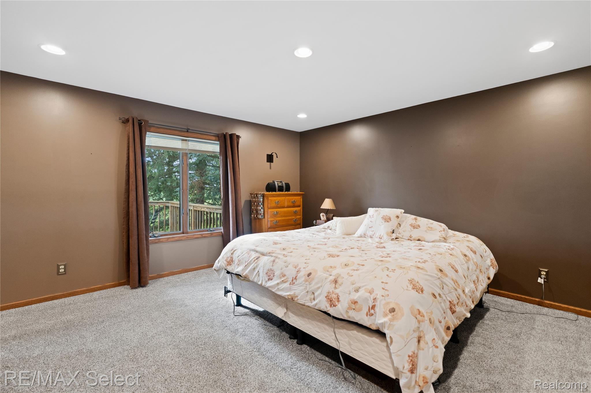 5293 Lin Hill Drive