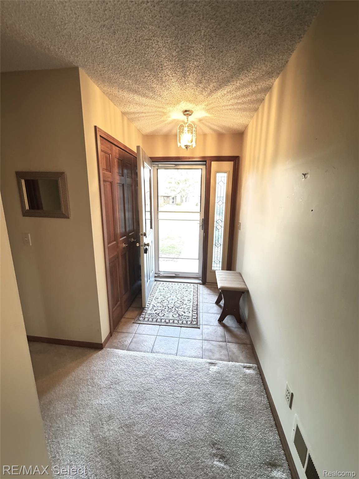 6060 Oak Creek Drive