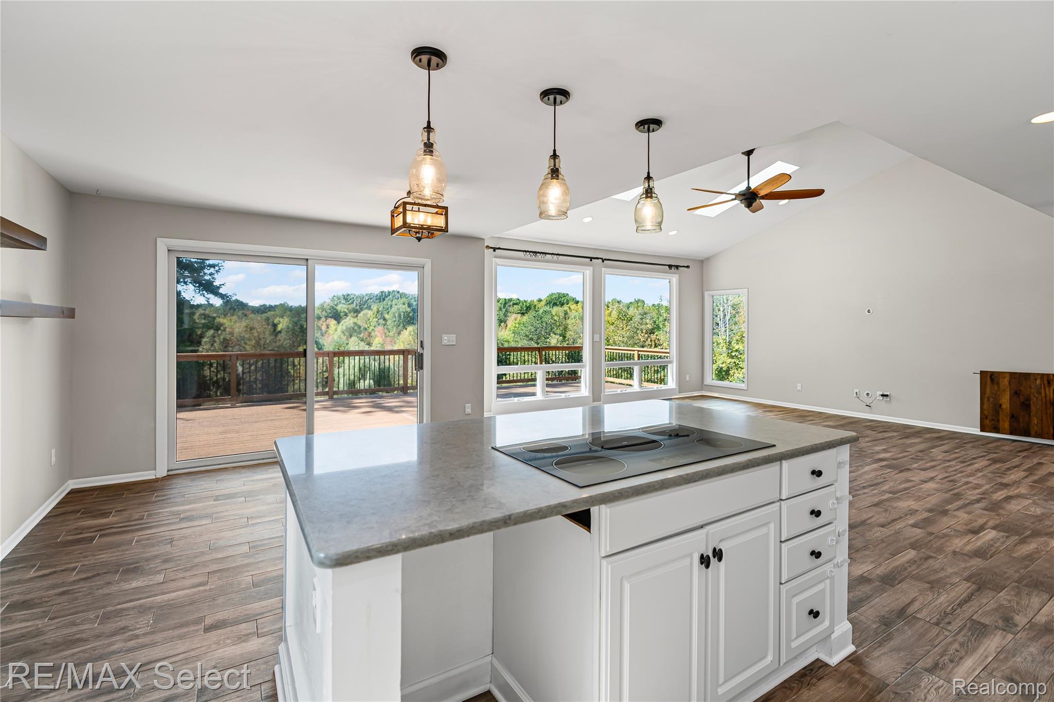 6056 Atlas Road