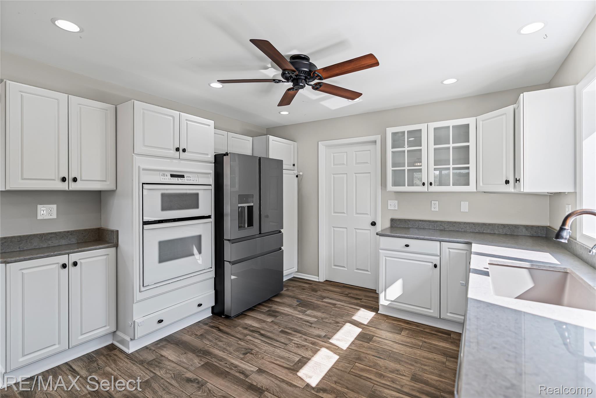 6056 Atlas Road
