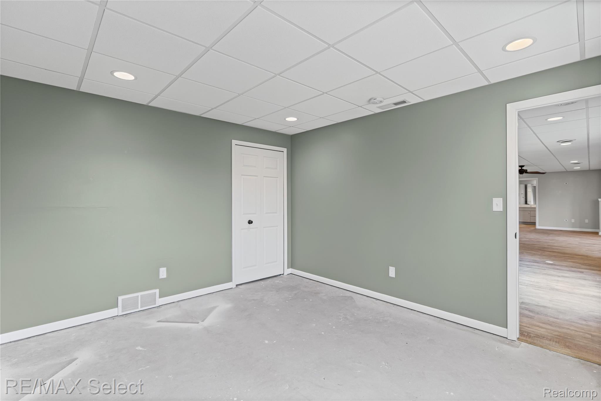 6056 Atlas Road