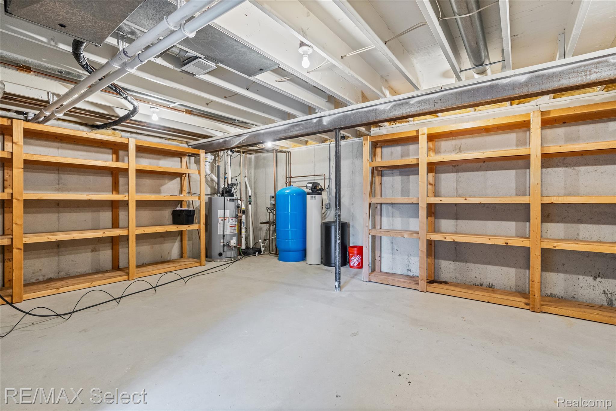 6056 Atlas Road