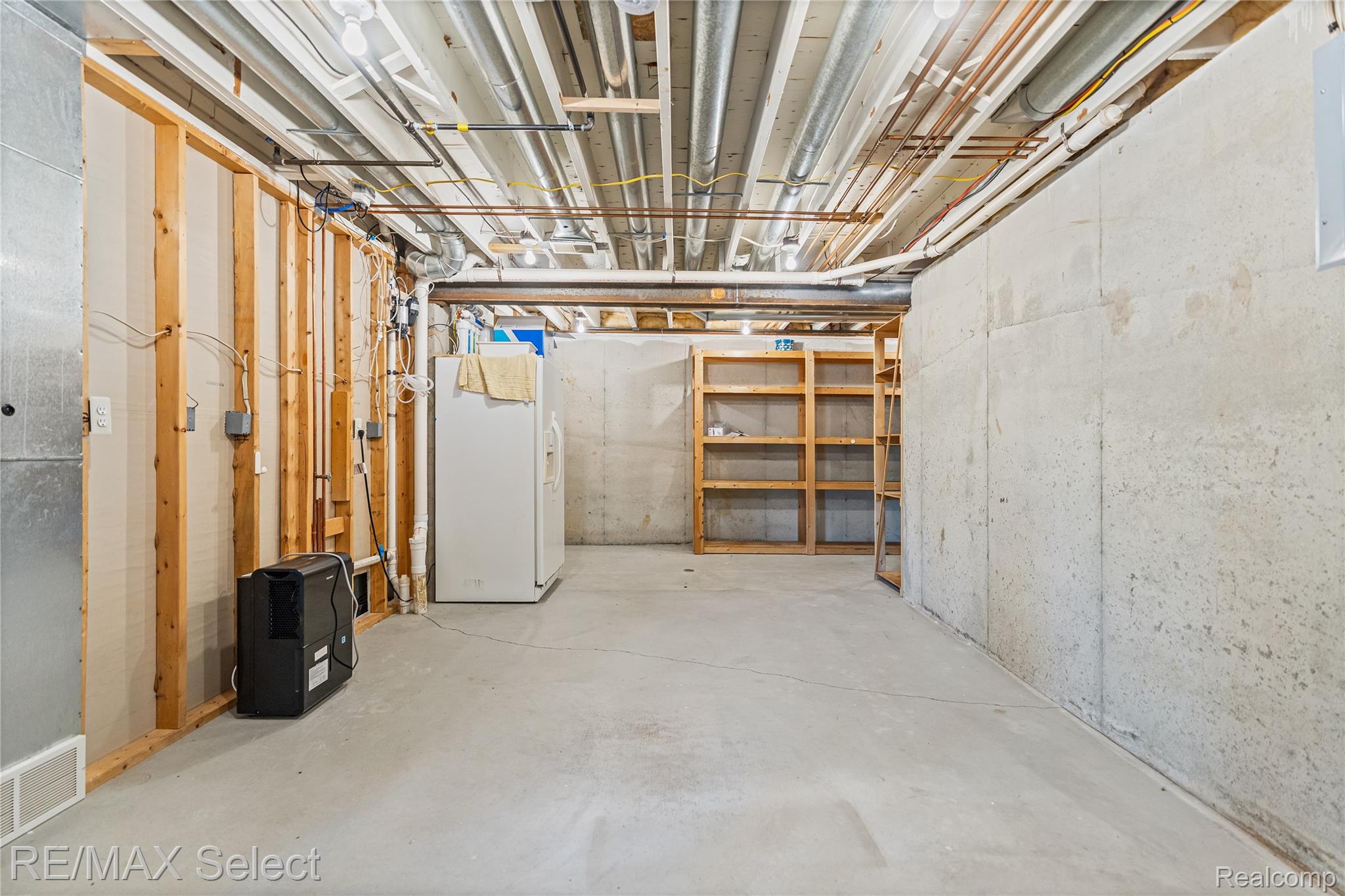 6056 Atlas Road