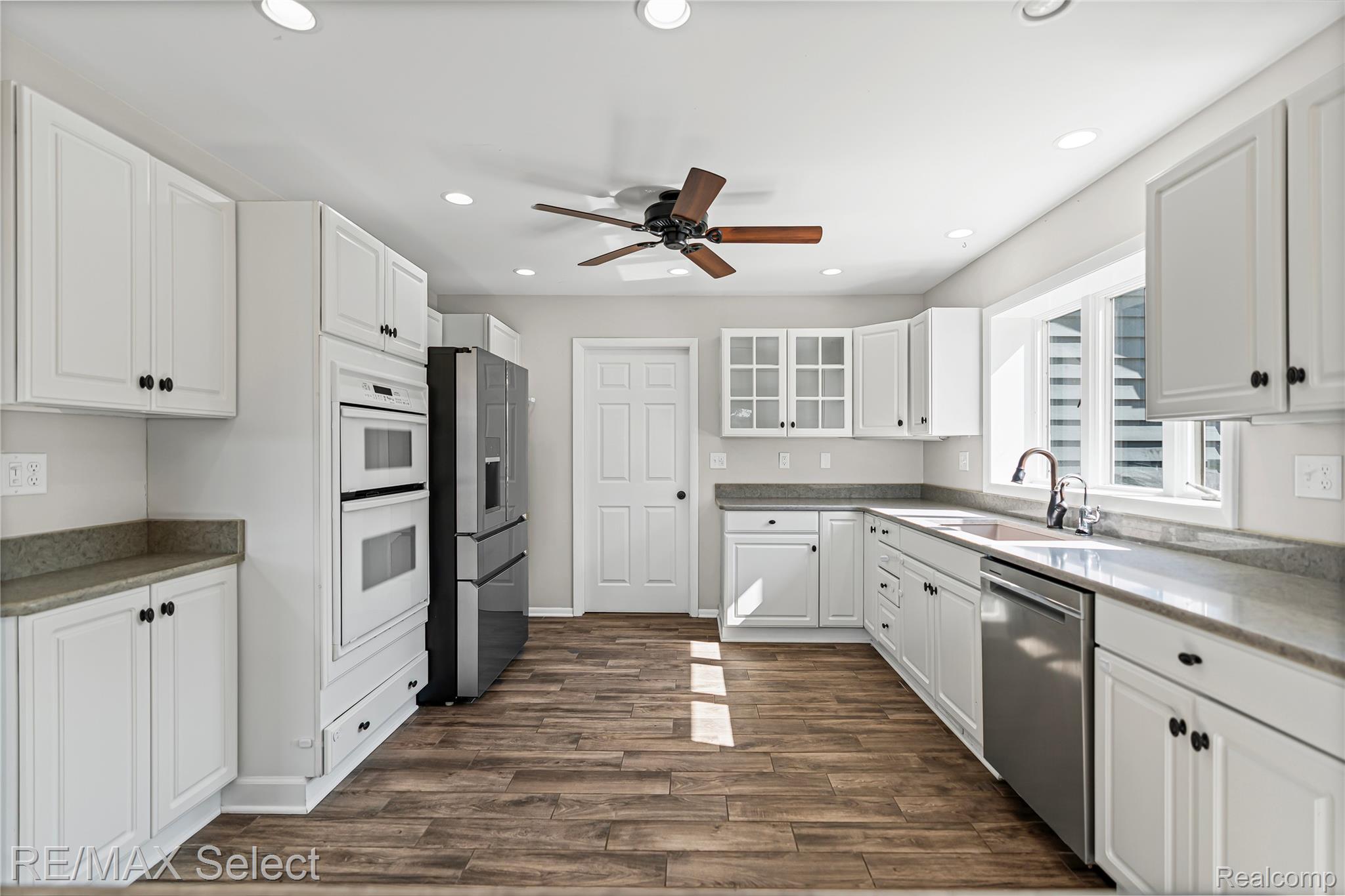 6056 Atlas Road