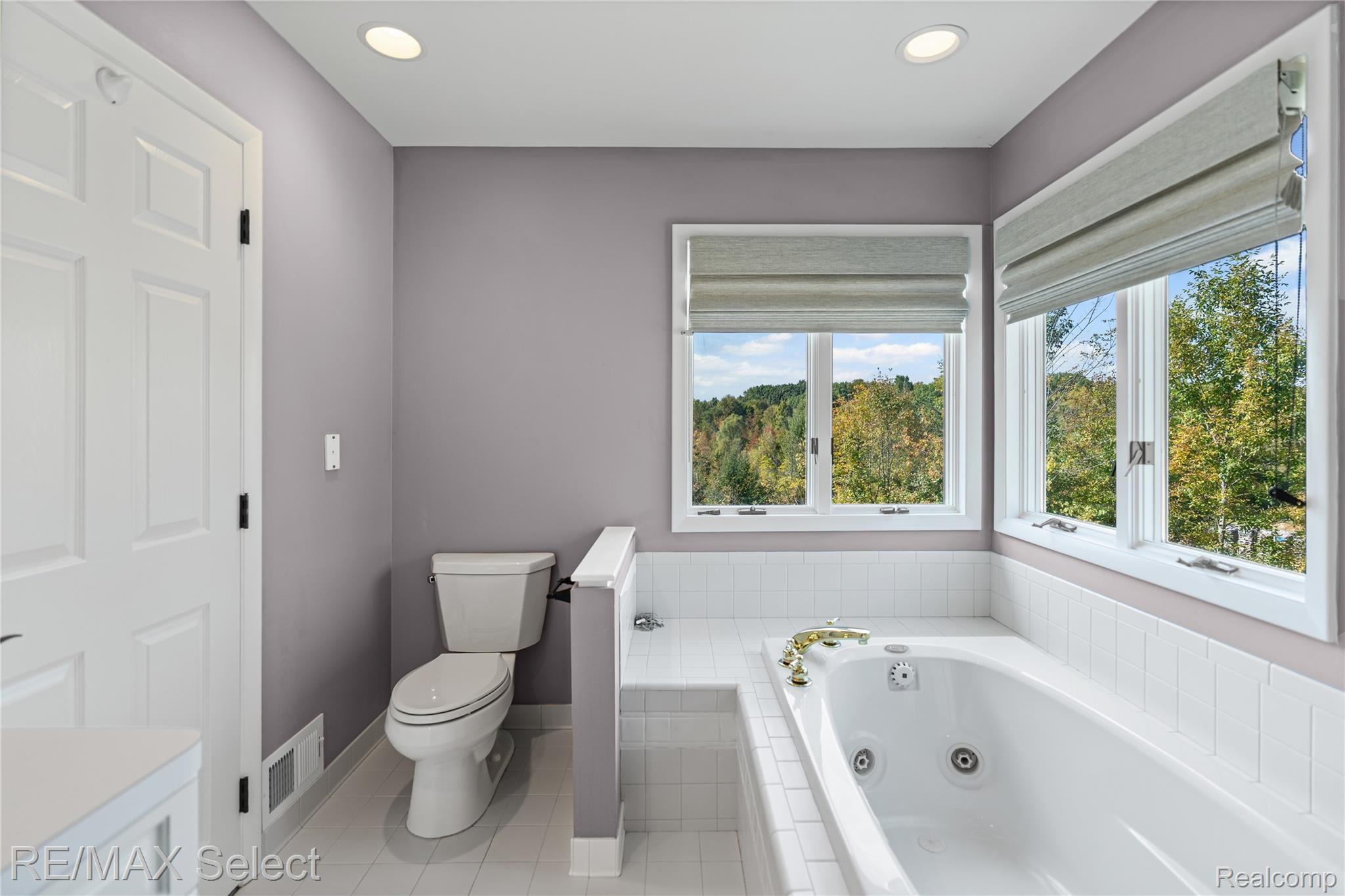 6056 Atlas Road