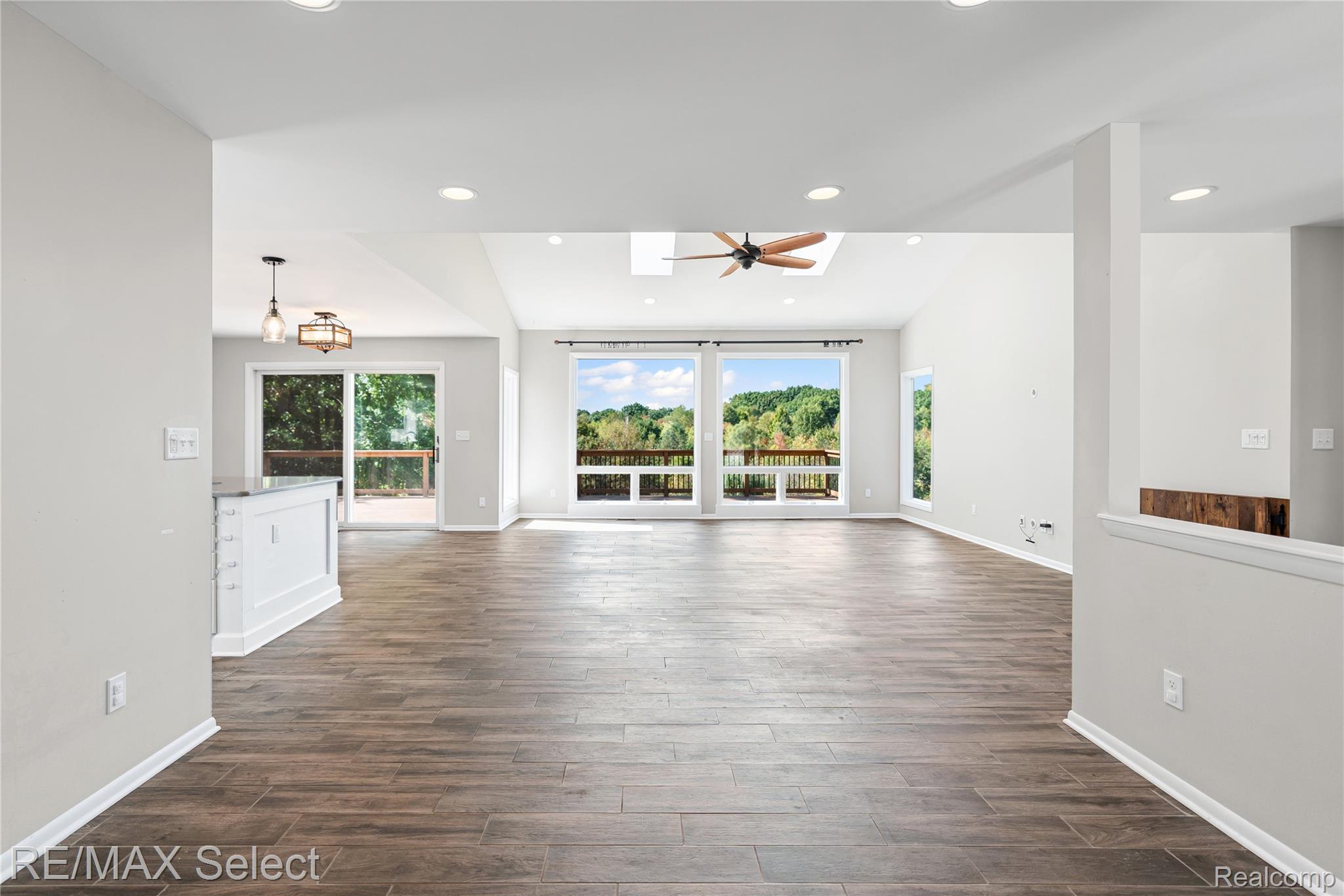 6056 Atlas Road