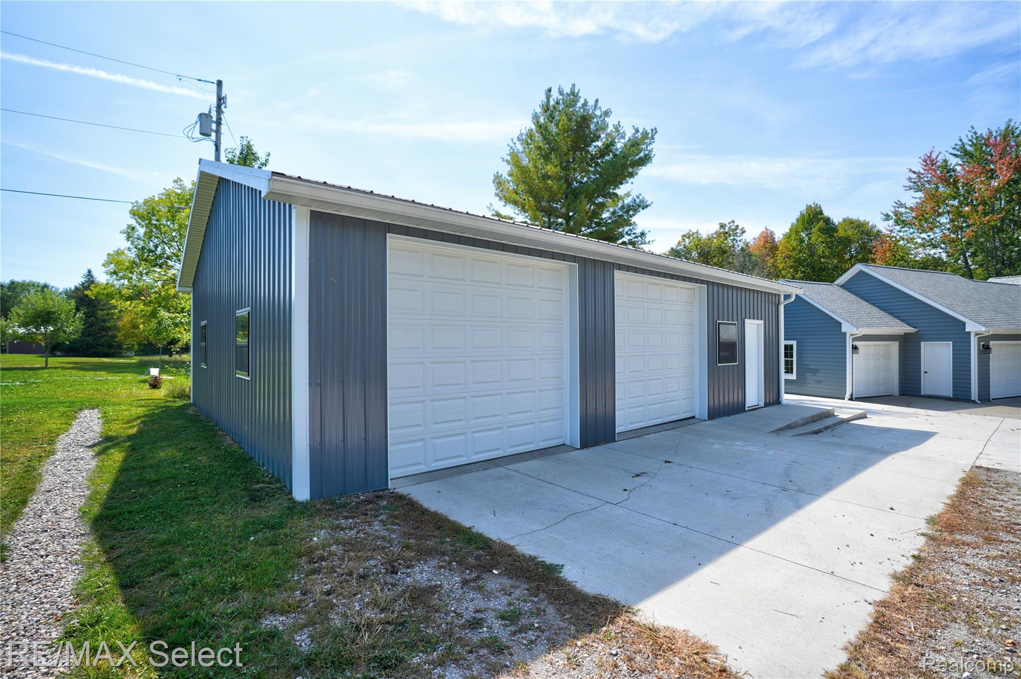 6056 Atlas Road