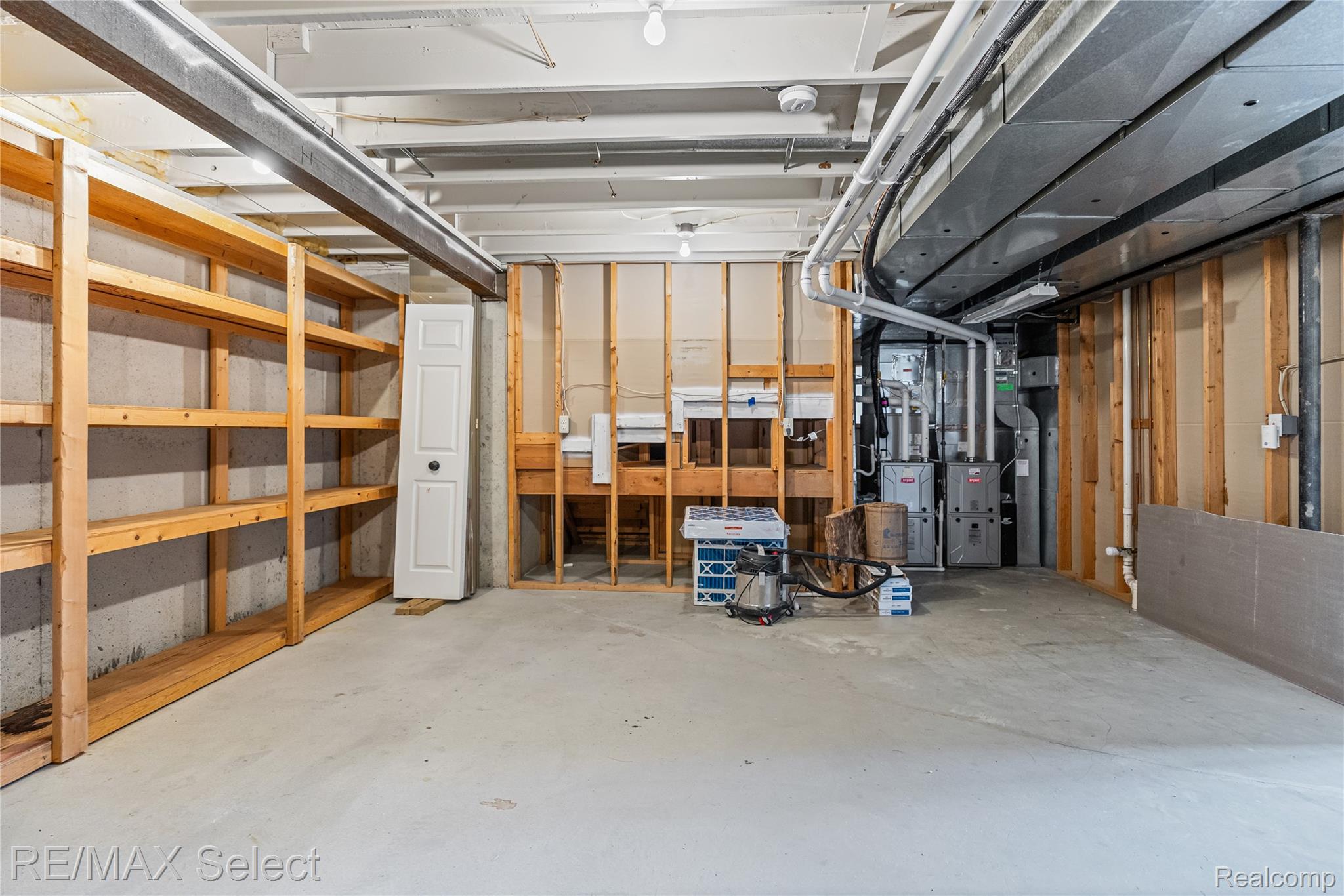 6056 Atlas Road