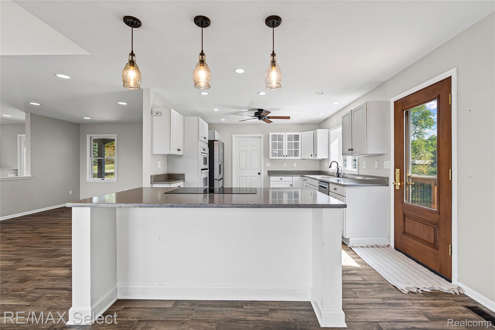 6056 Atlas Road