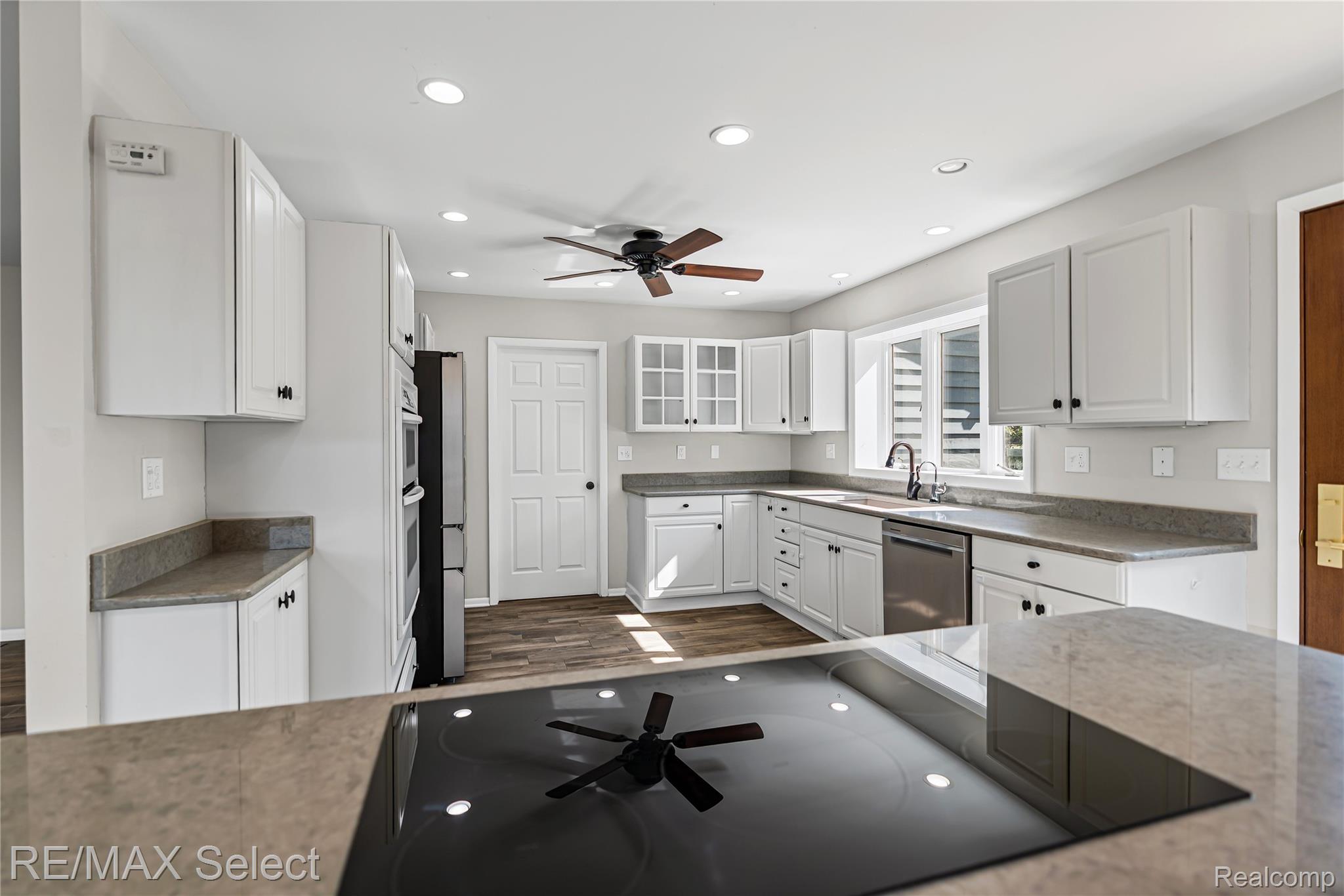 6056 Atlas Road