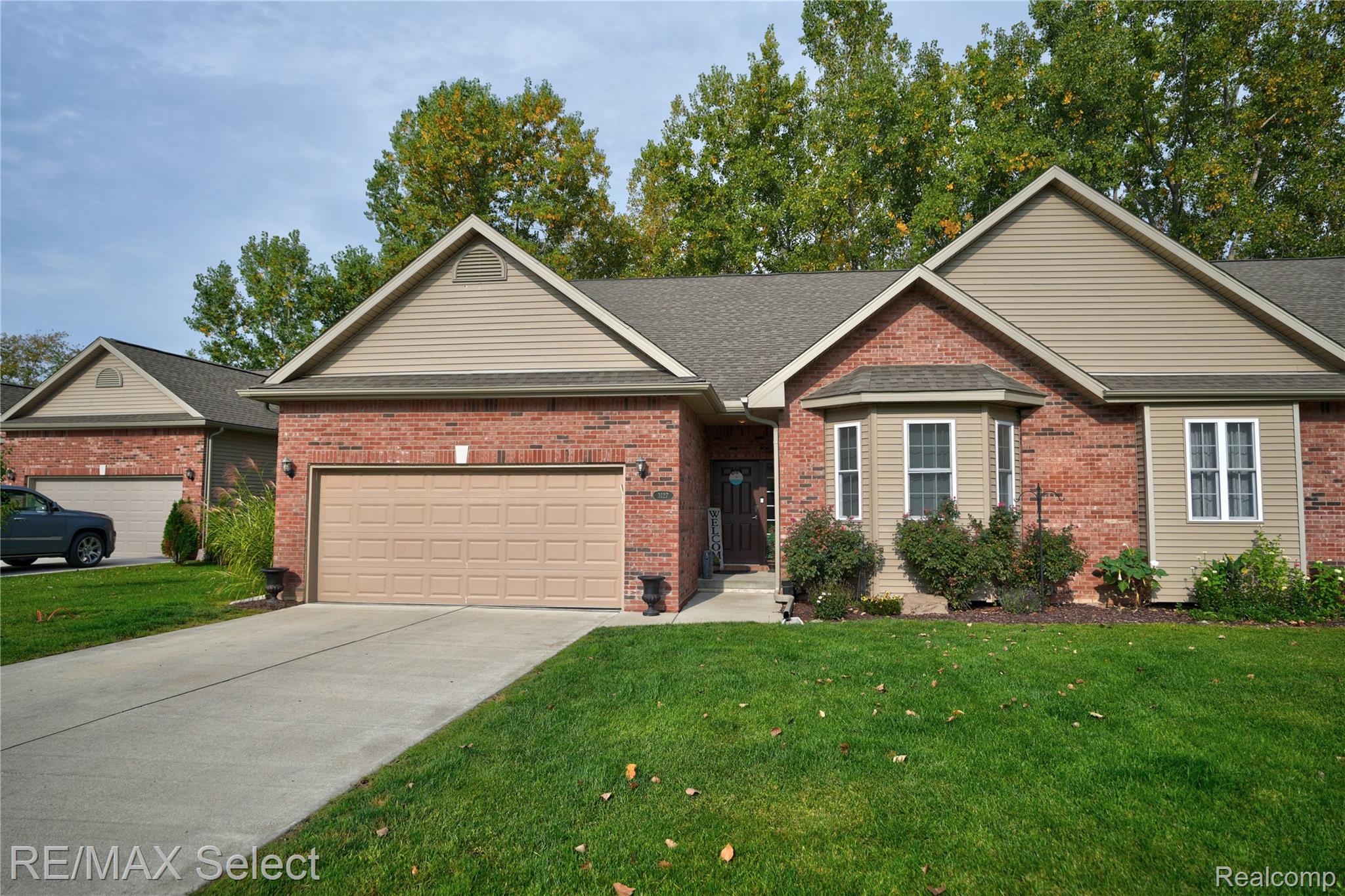 3127 Harbor Pointe Circle