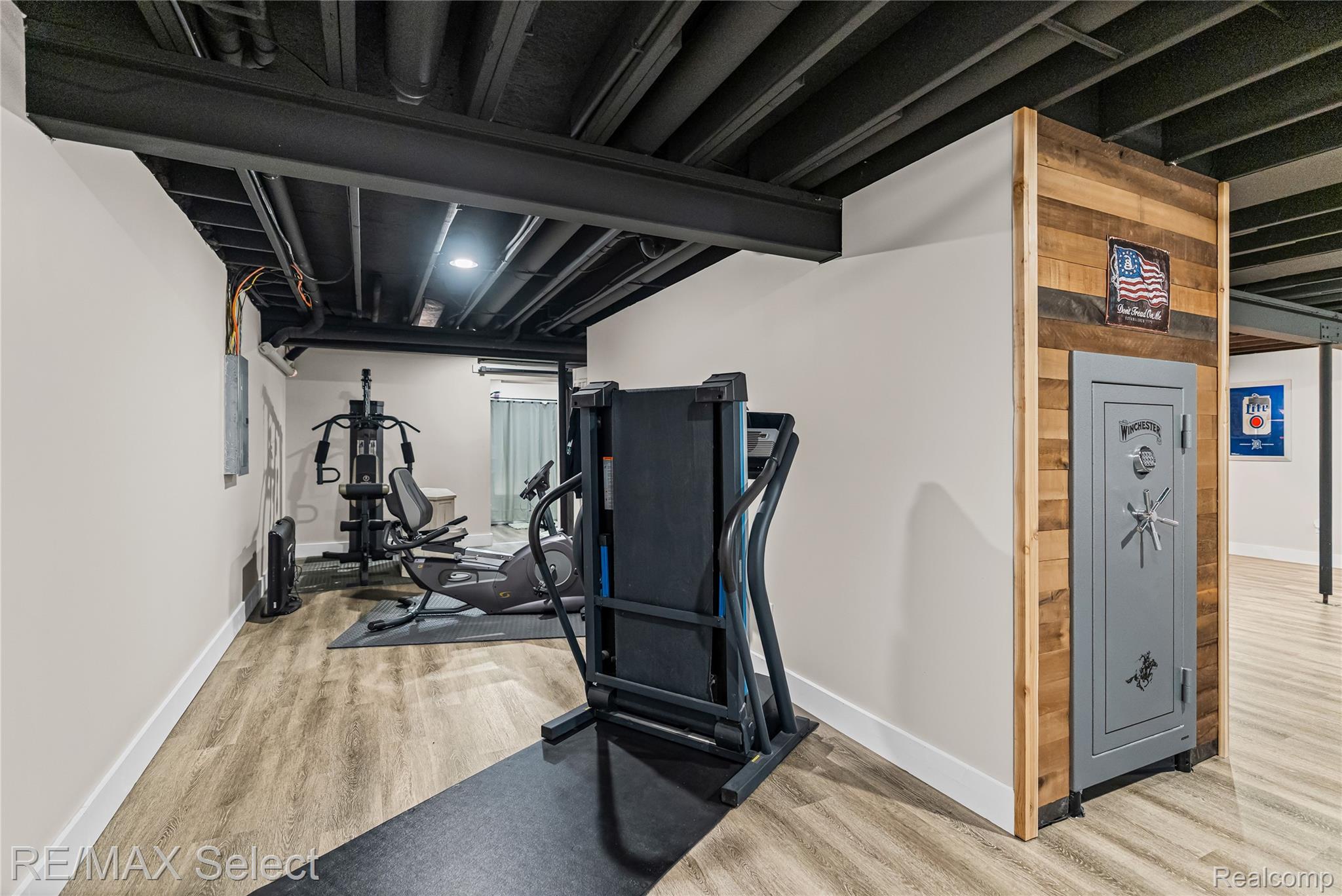 3127 Harbor Pointe Circle