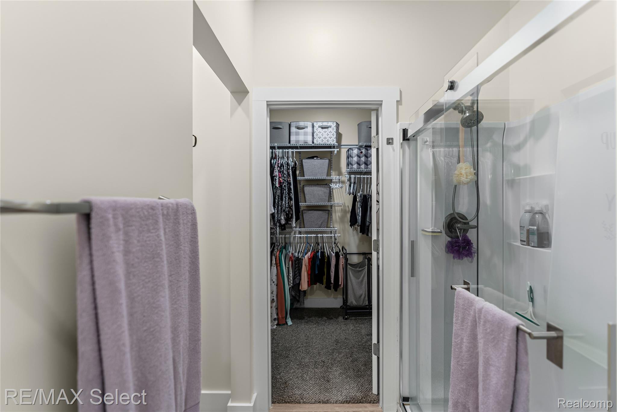 3127 Harbor Pointe Circle