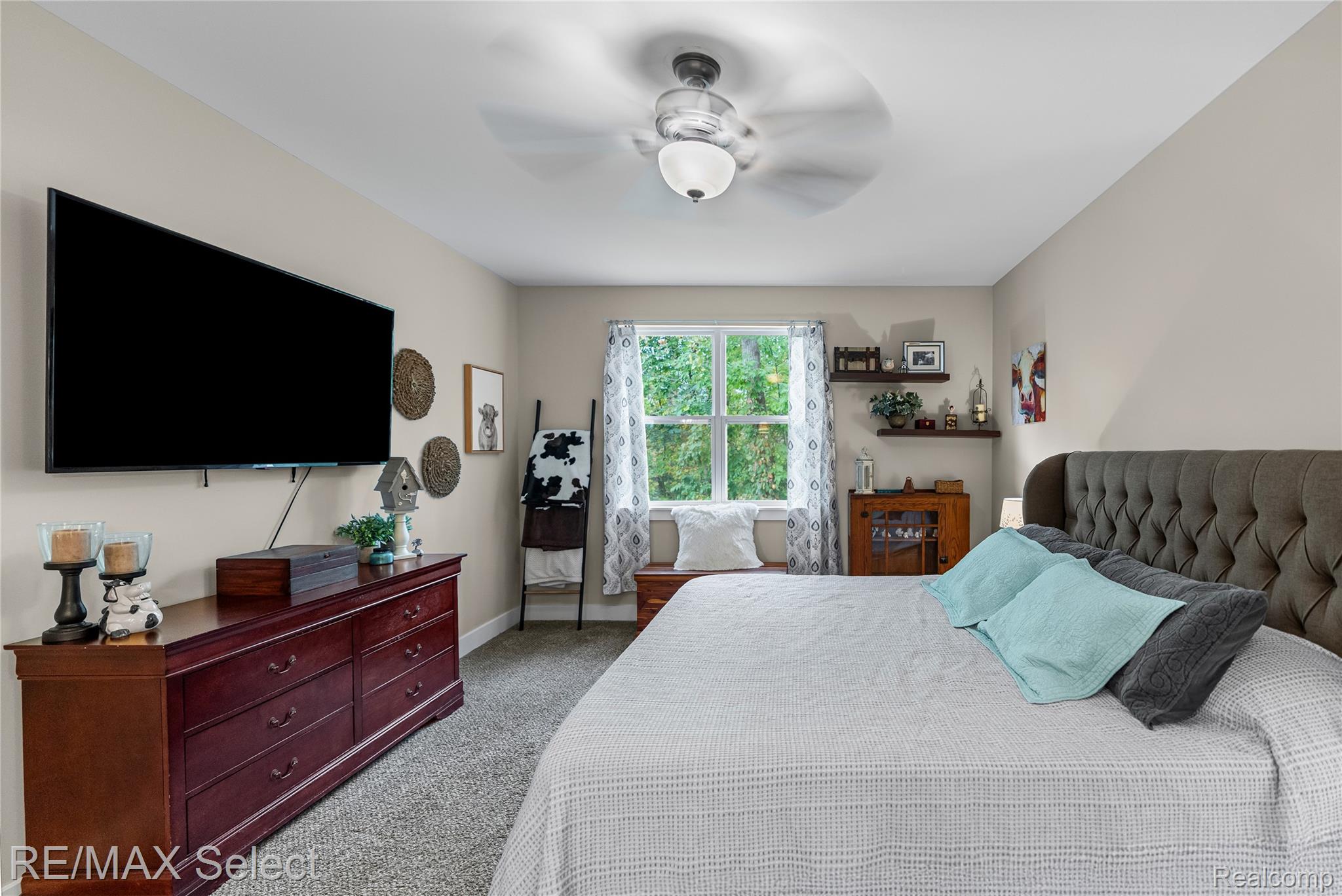 3127 Harbor Pointe Circle