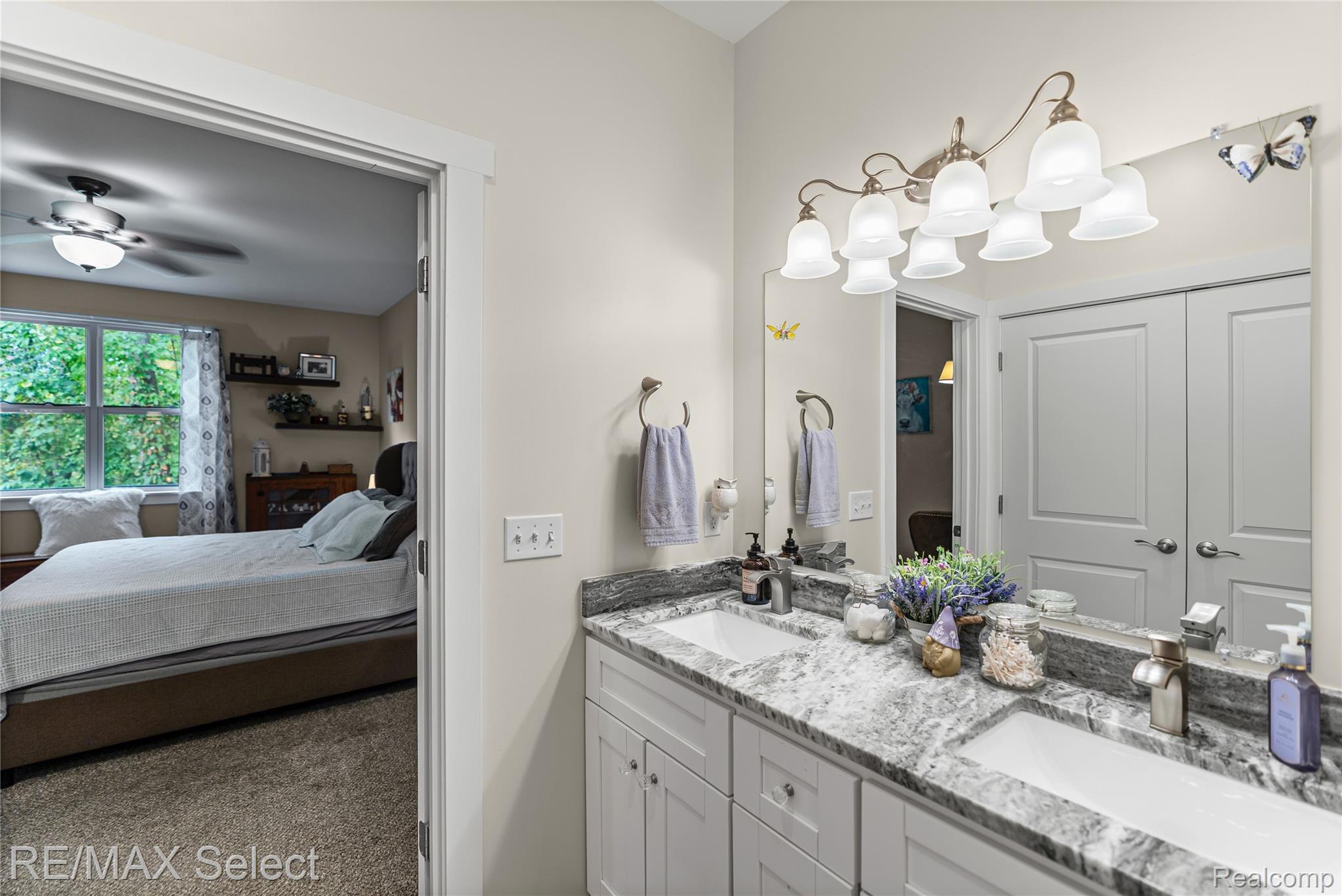 3127 Harbor Pointe Circle