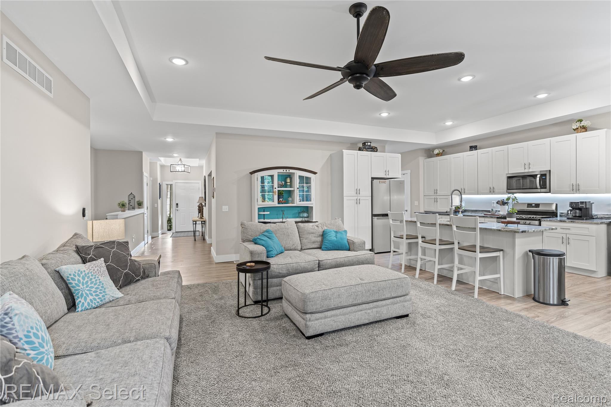 3127 Harbor Pointe Circle